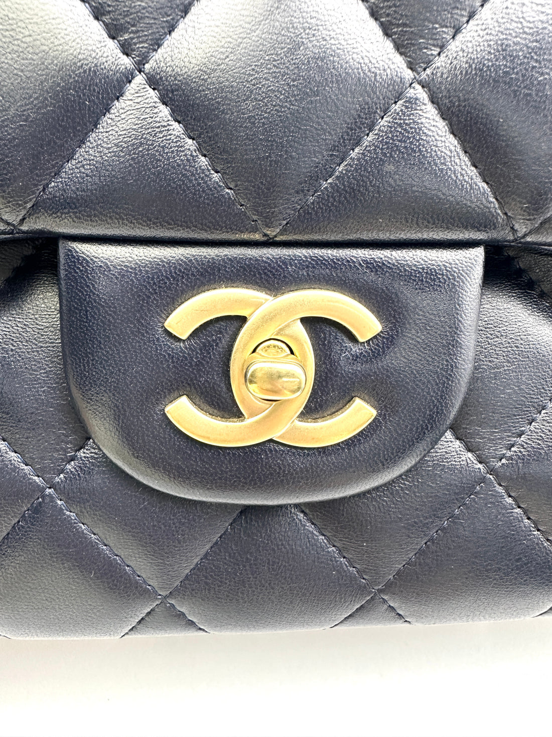 Chanel Classic Flap Black Quilted Leather Jumbo Flap Bag With Gold Buckle(20***12) CC1858