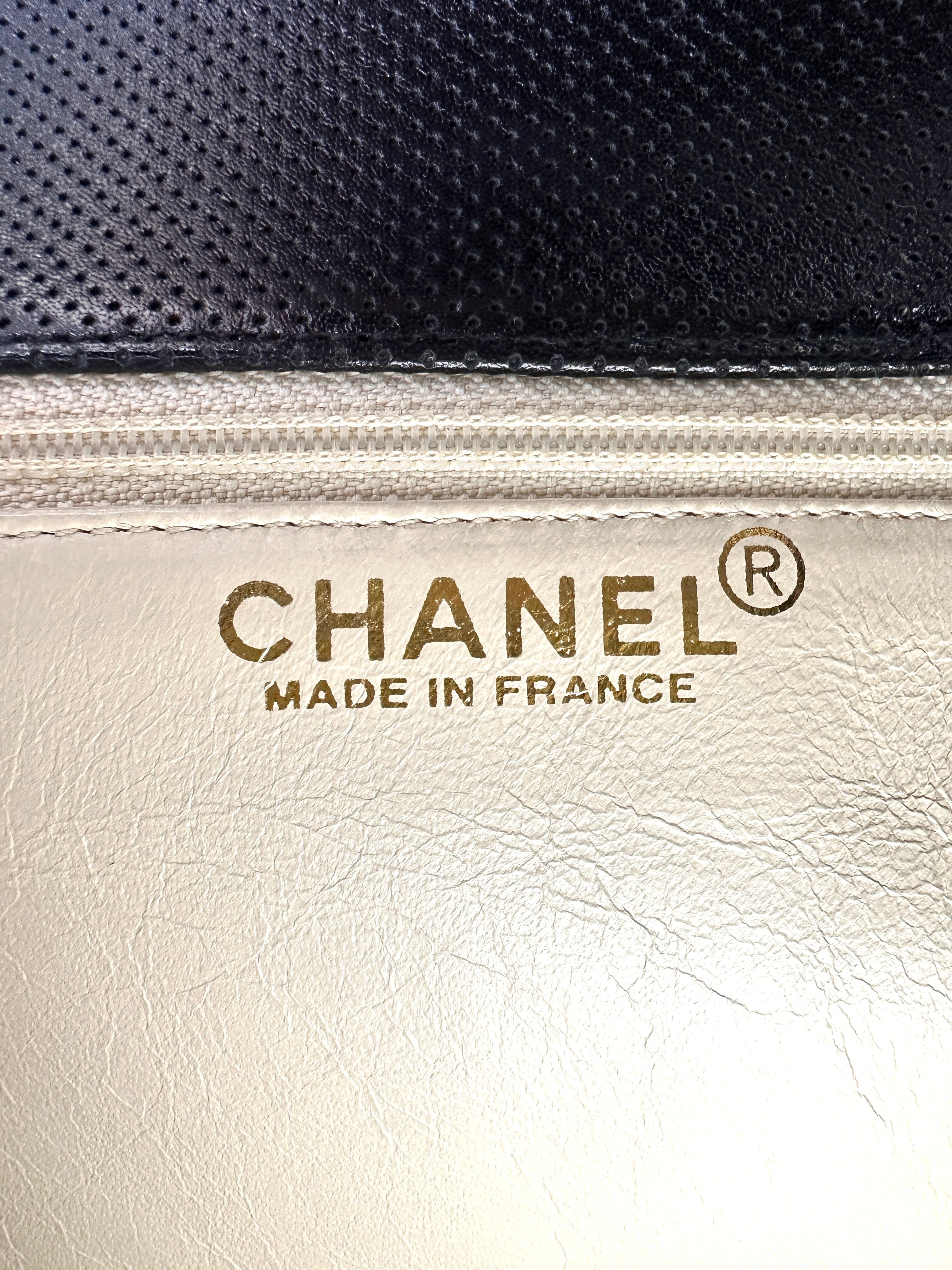 Chanel Vintage Black/White Perforated Leather Flap Bag(64***72) IRIS202