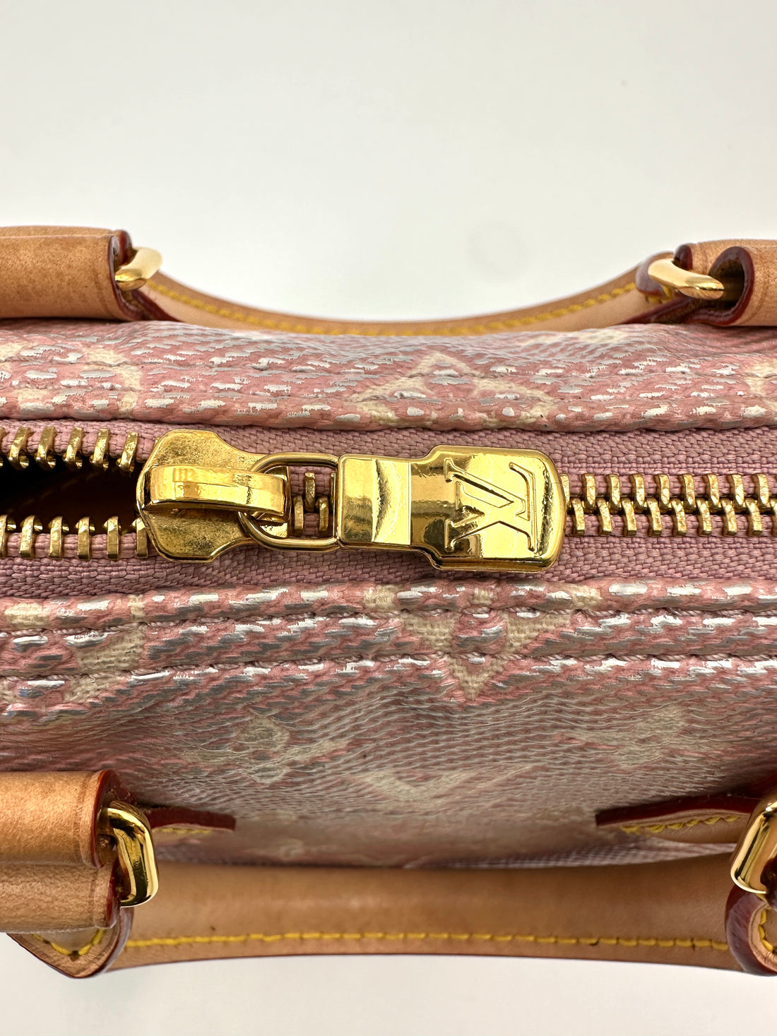 Louis Vuitton Speedy20 Pink/White Jacquard Canvas Handle Bag LV2555