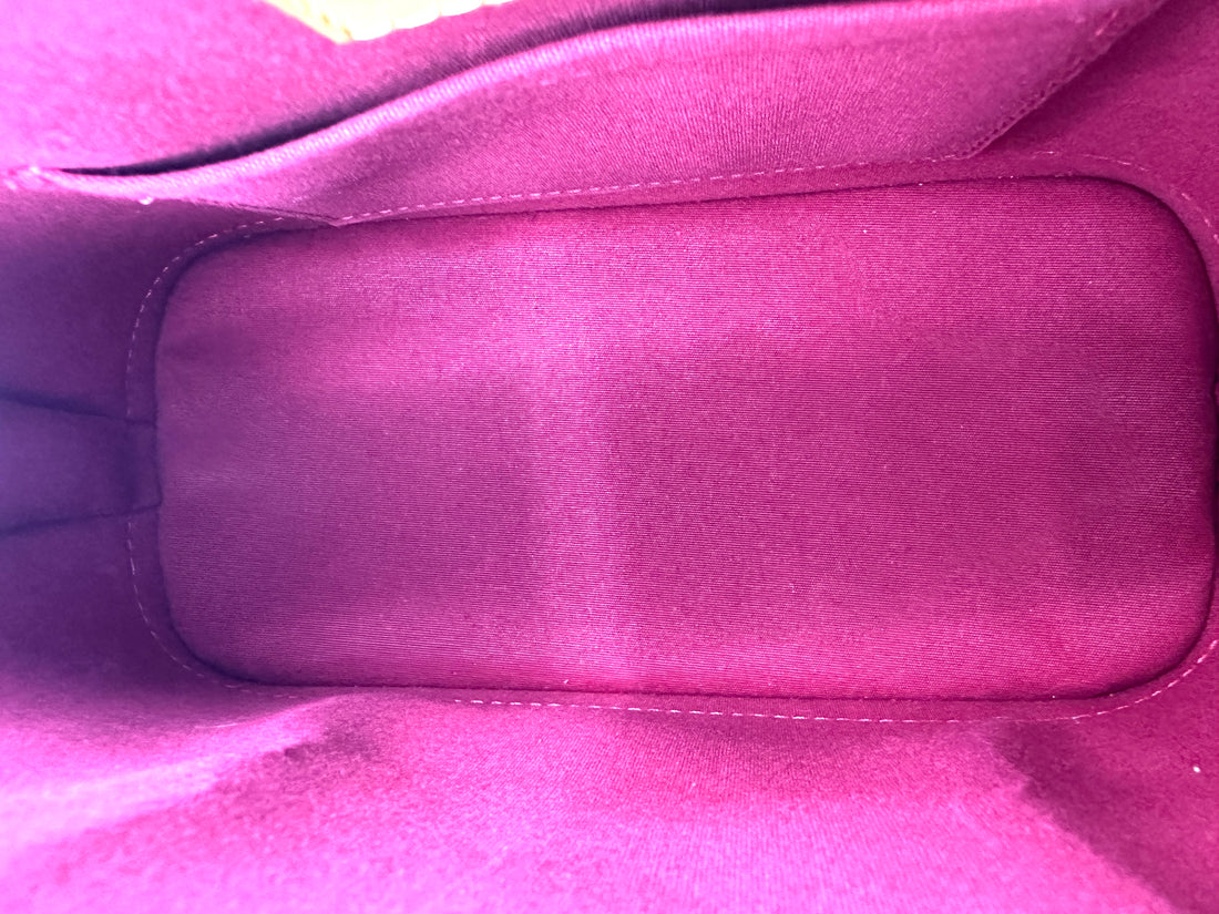 Louis Vuitton Alma BB Red Monogram Vernis Handle Bag LV2554