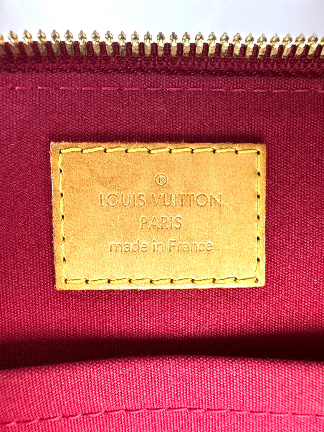 Louis Vuitton Alma BB Red Monogram Vernis Handle Bag LV2554