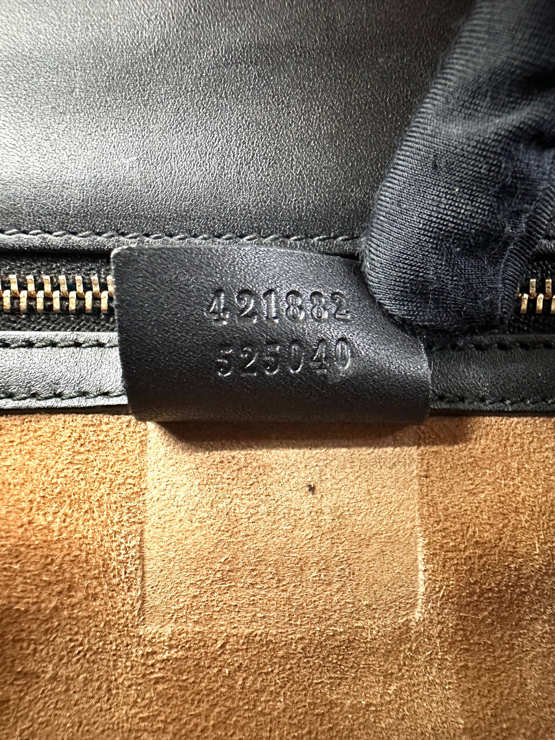 Gucci Sylvie Black Leather Medium Size Shoulder Bag GG901