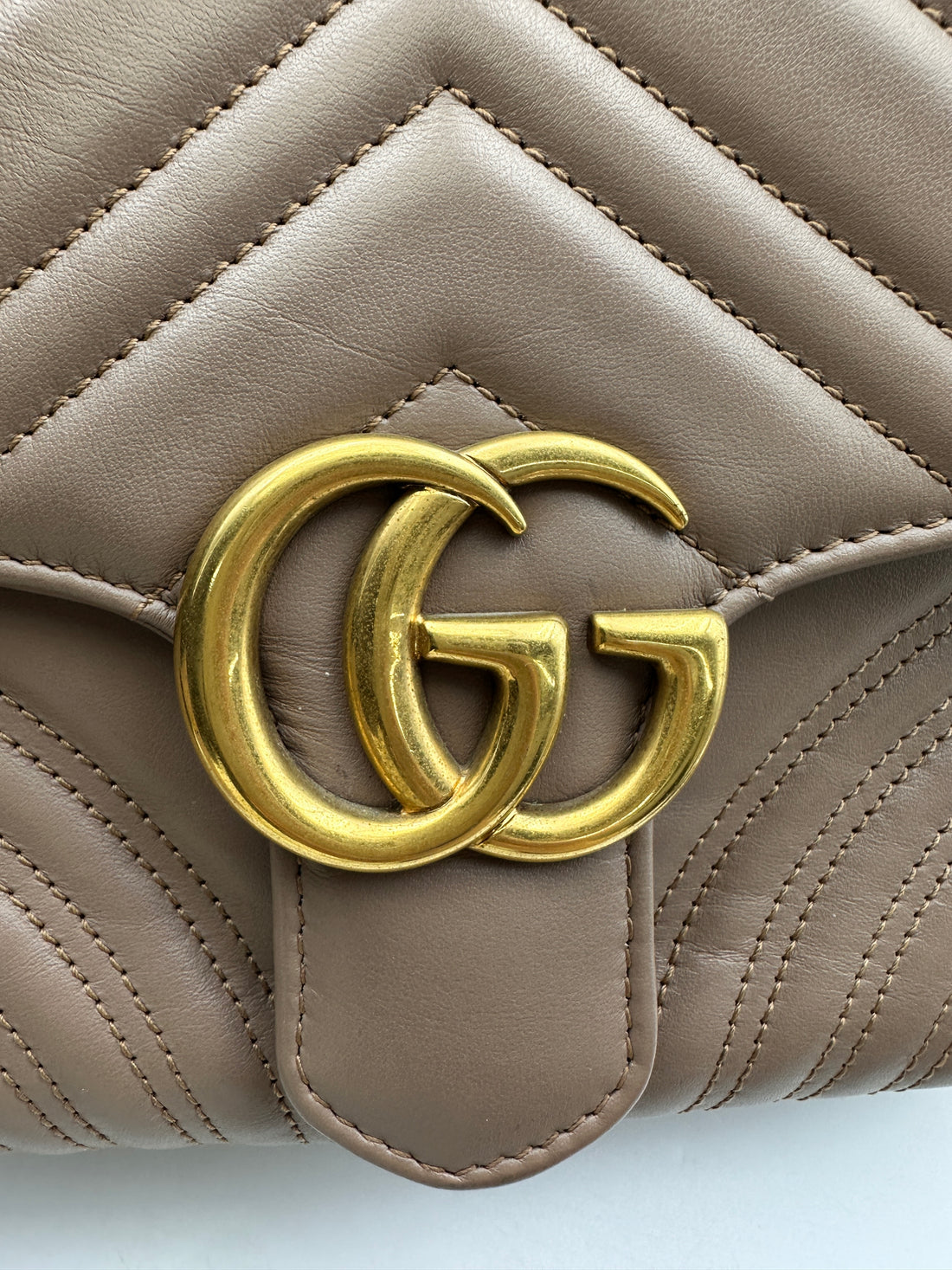 Gucci GG Marmont Beige Chevron Quilted Leather Medium Size Top Handle Bag GG902