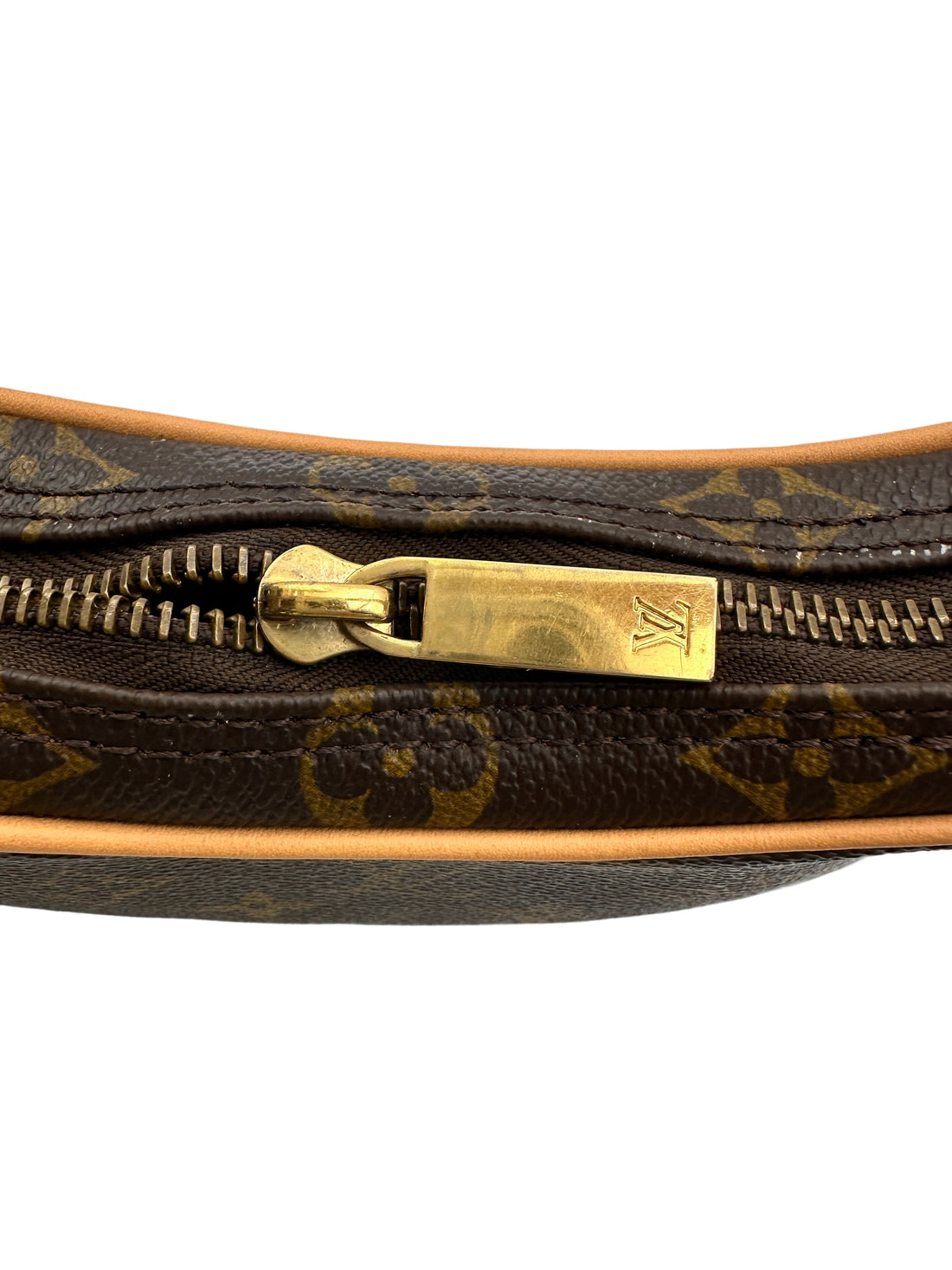 Louis Vuitton Croissant Monogram Canvas Shoulder Bag LV2559