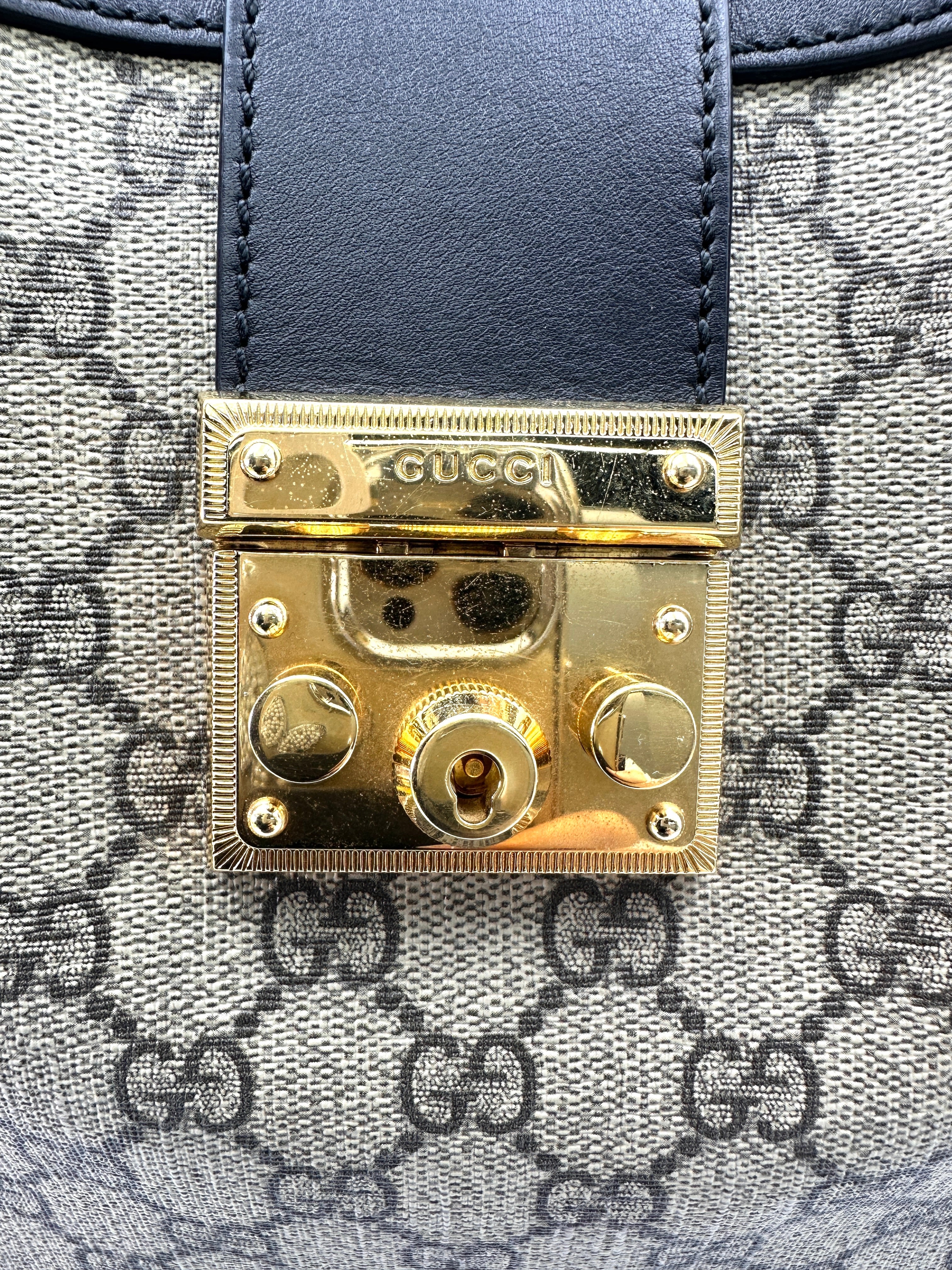 Gucci Padlock GG Supreme Shoulder Bag With Black Trim GG904