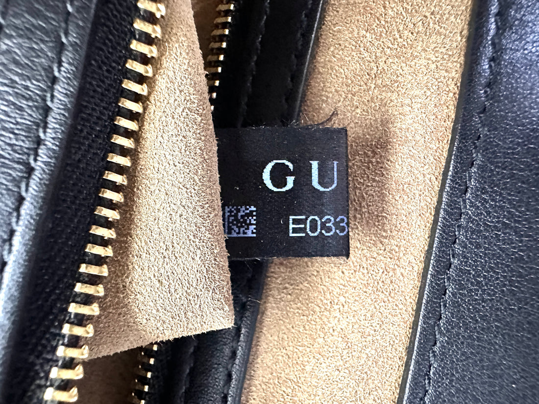 Gucci Padlock GG Supreme Shoulder Bag With Black Trim GG904