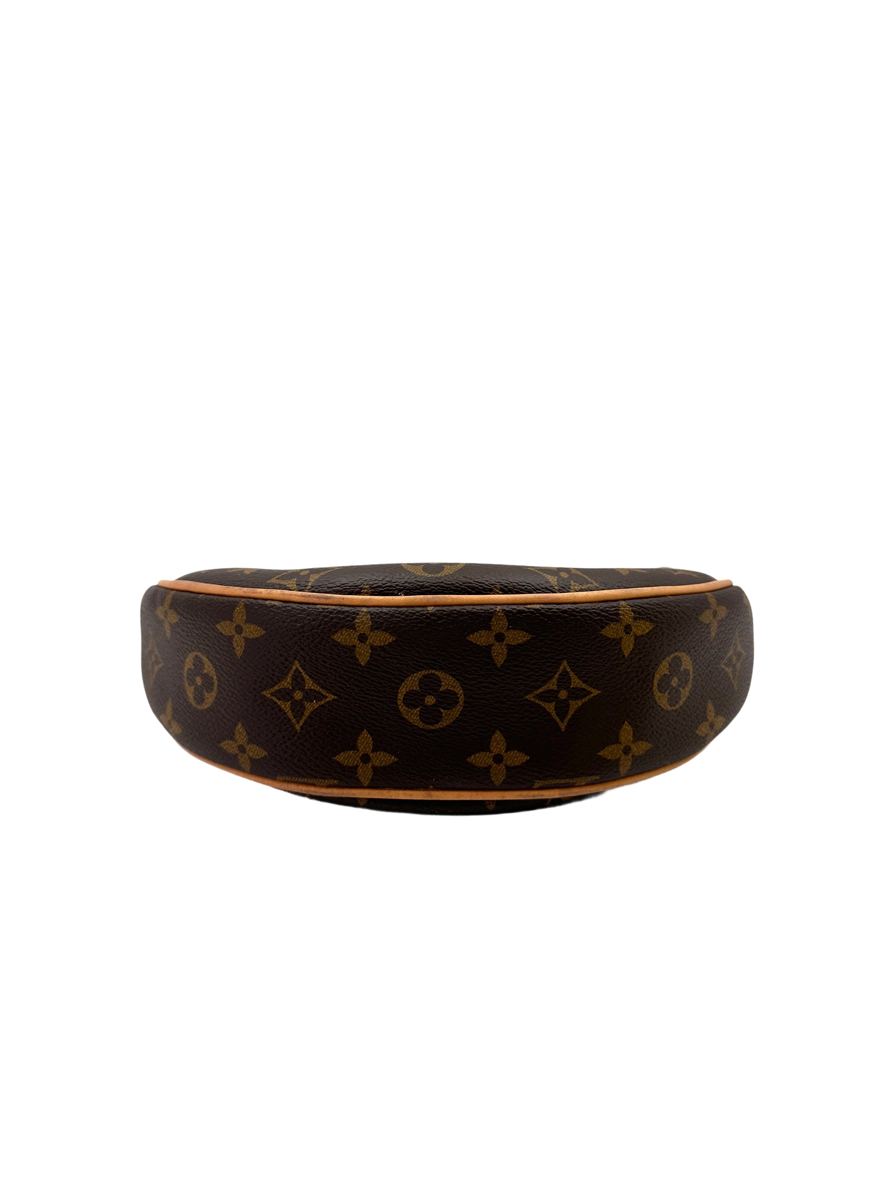 Louis Vuitton Loop Monogram Canvas Shoulder Bag LV2566