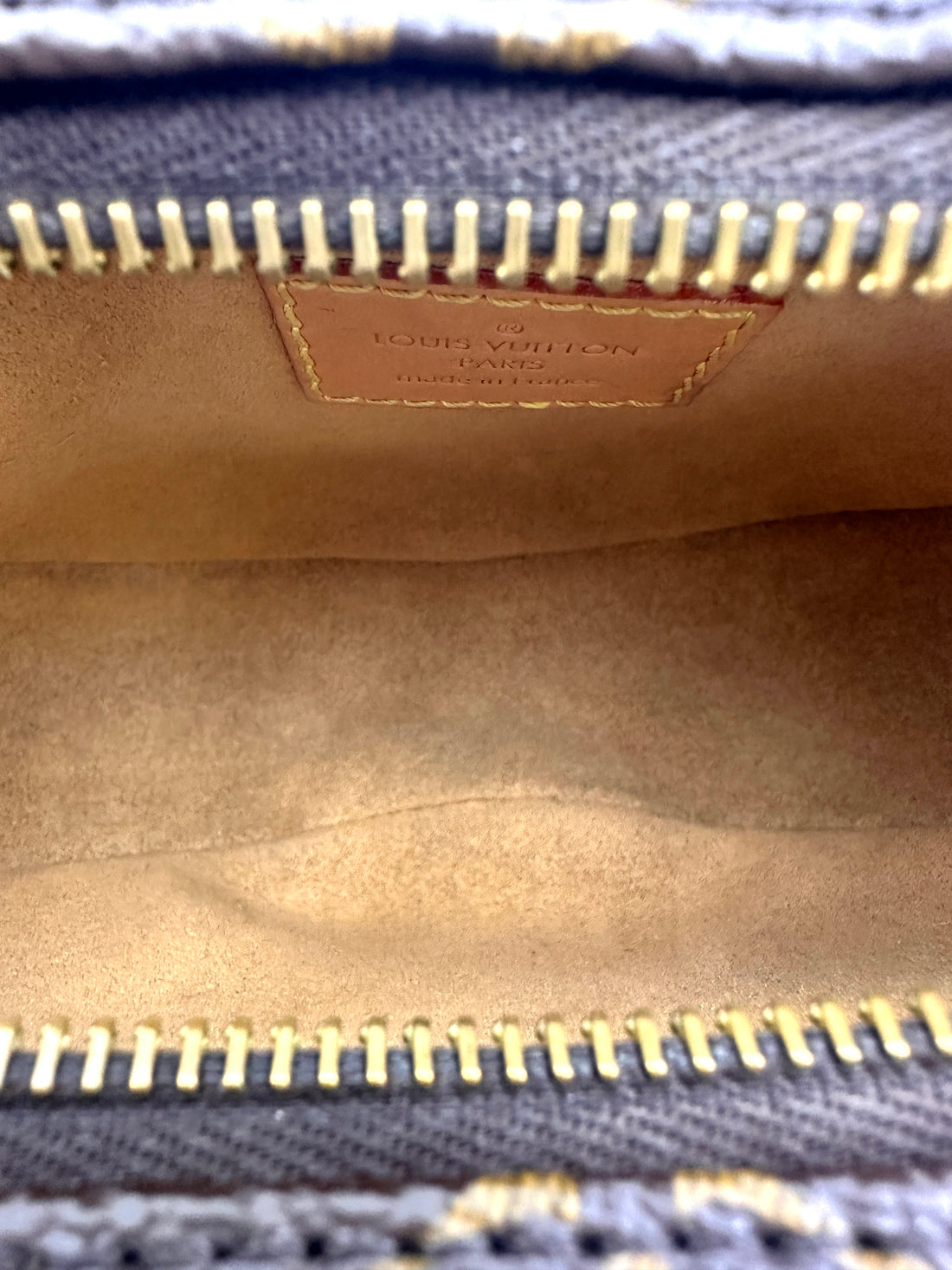 Louis Vuitton Loop Monogram Canvas Shoulder Bag LV2566