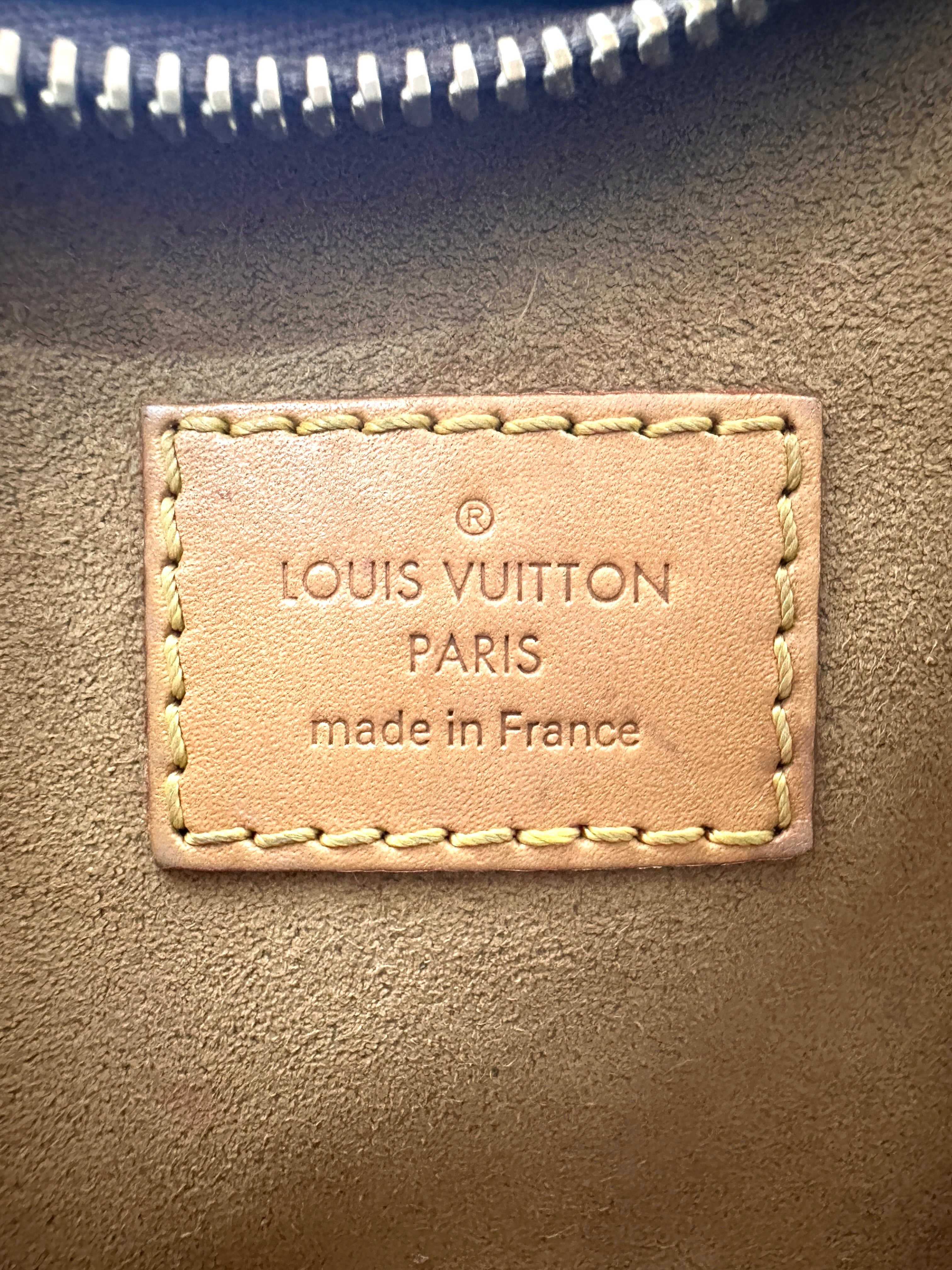 Louis Vuitton Loop Monogram Canvas Shoulder Bag LV2566