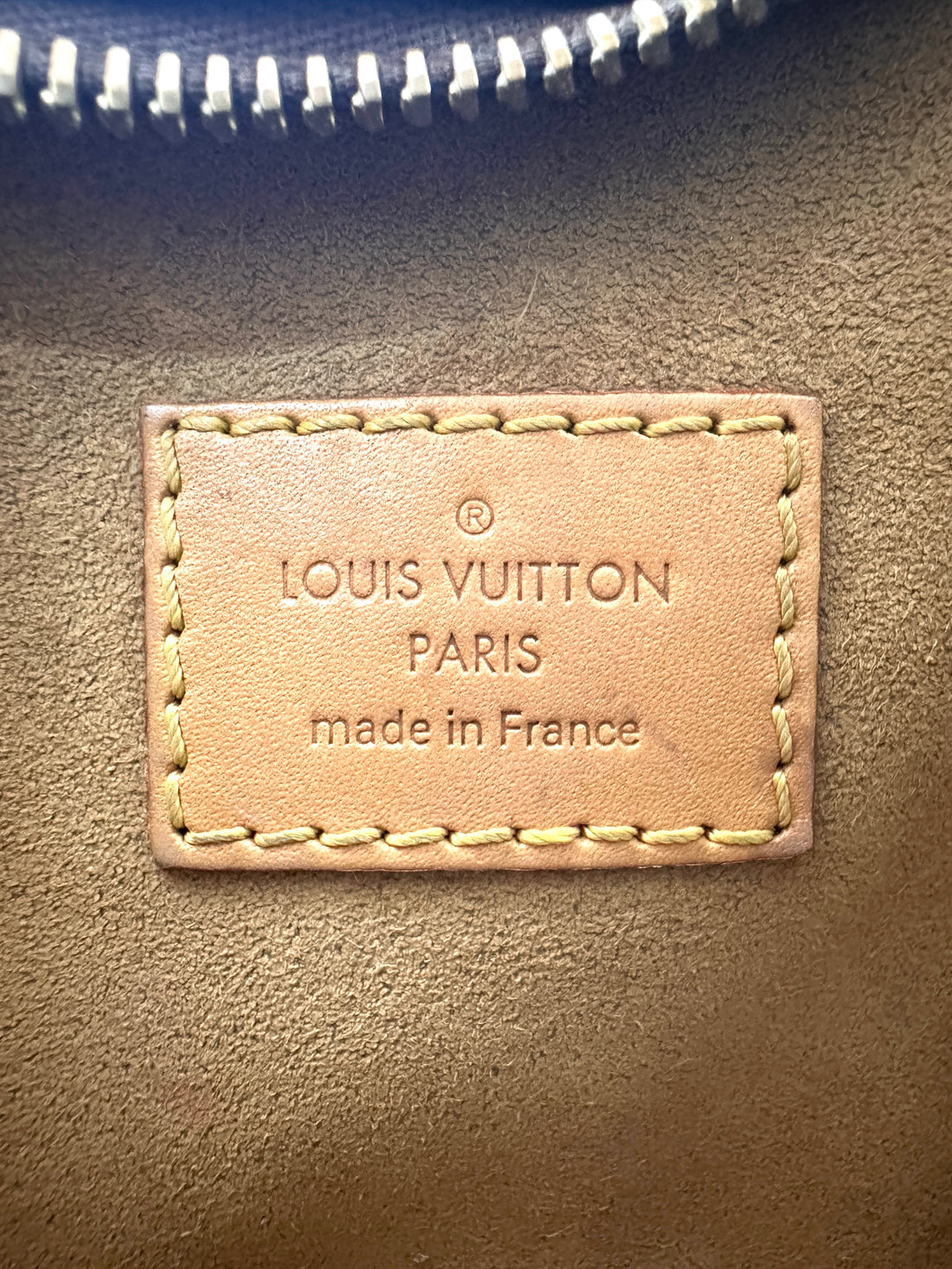 Louis Vuitton Loop Monogram Canvas Shoulder Bag LV2566