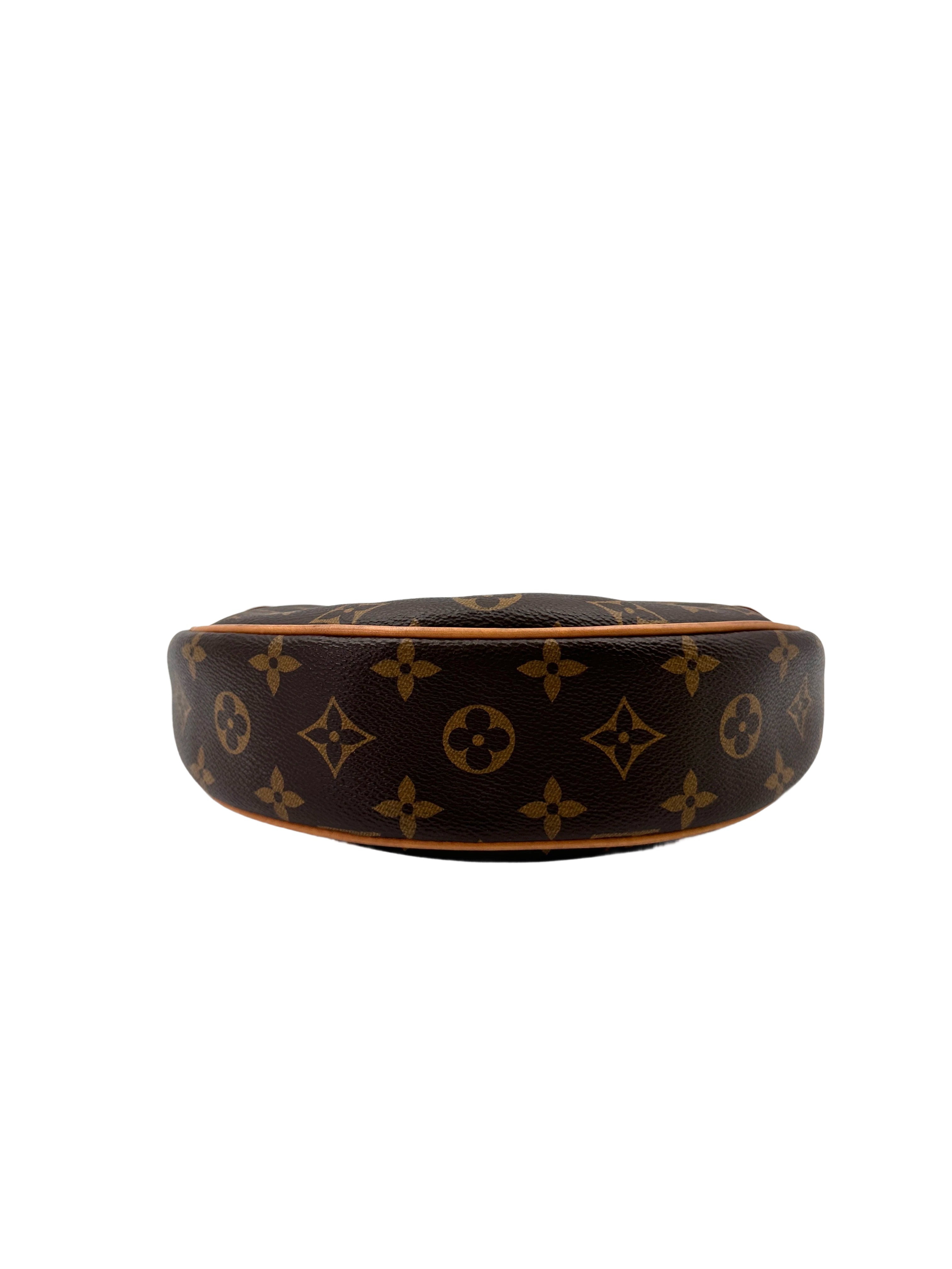 Louis Vuitton Loop Monogram Canvas Shoulder Bag LV2567