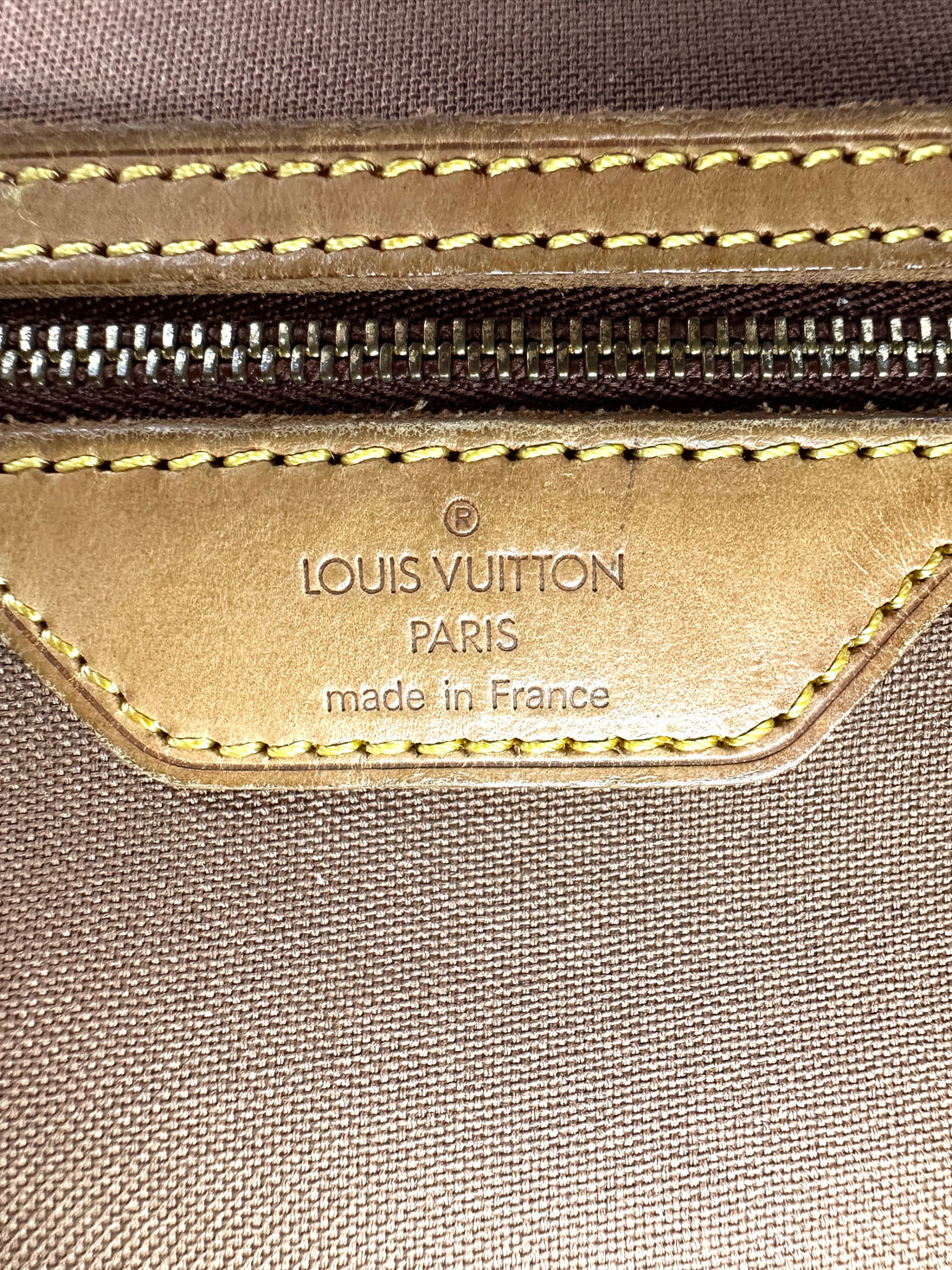 Louis Vuitton Sac Gibeciere Monogram Canvas Shoulder Bag LV2600