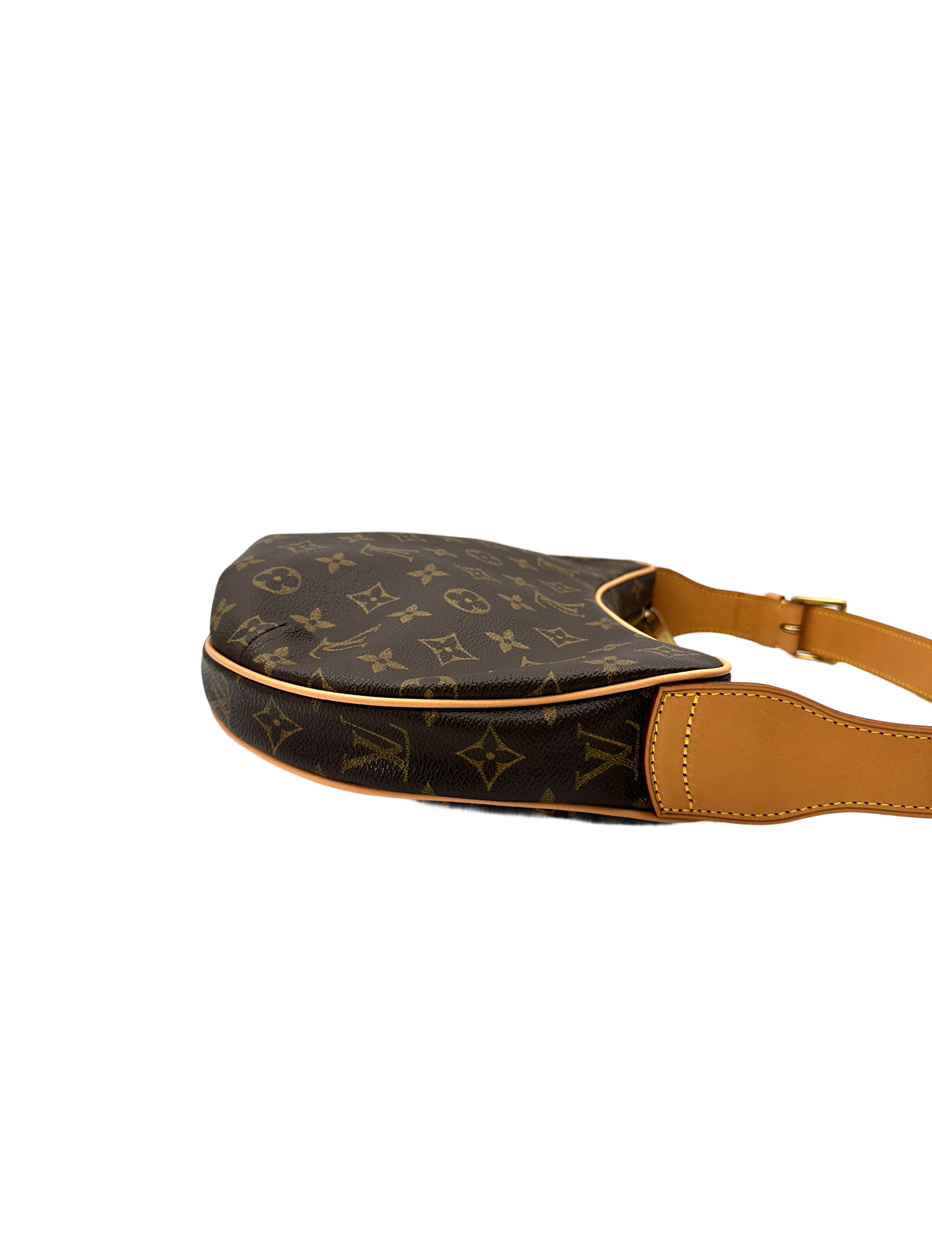 Louis Vuitton Croissant Monogram Canvas Shoulder Bag LV2574