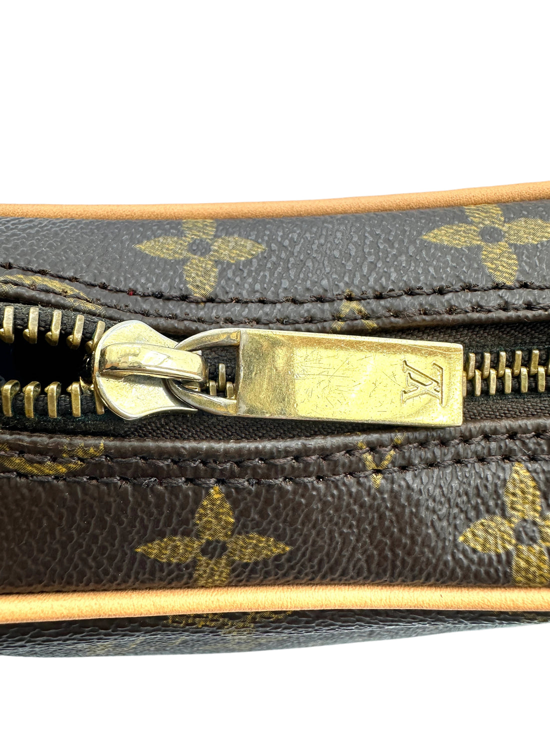 Louis Vuitton Croissant Monogram Canvas Shoulder Bag LV2574