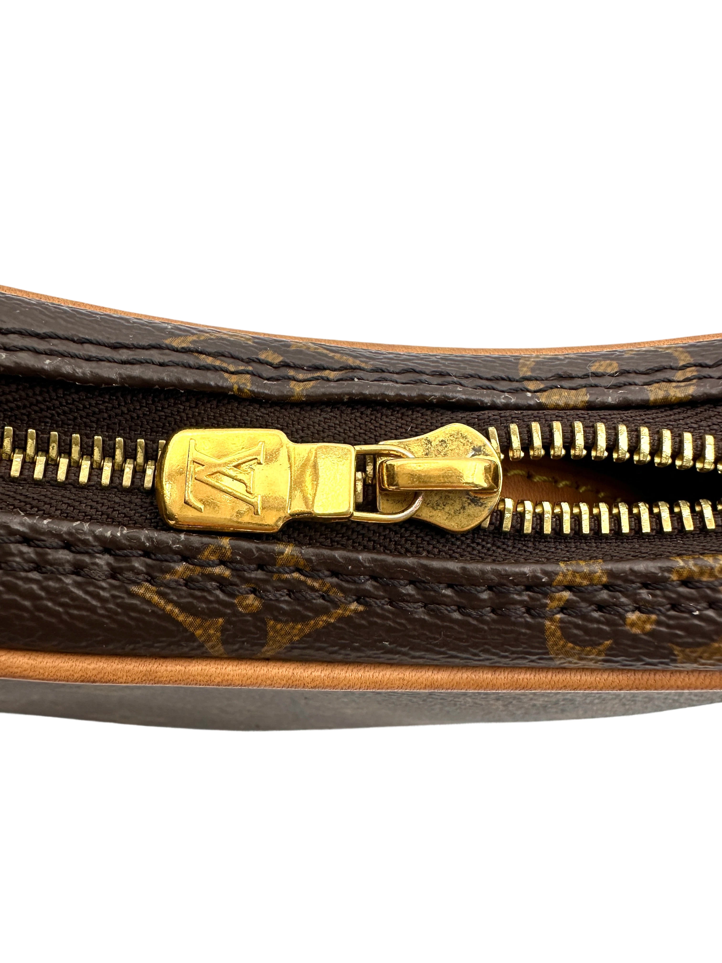 Louis Vuitton Loop Monogram Canvas Shoulder Bag LV2576