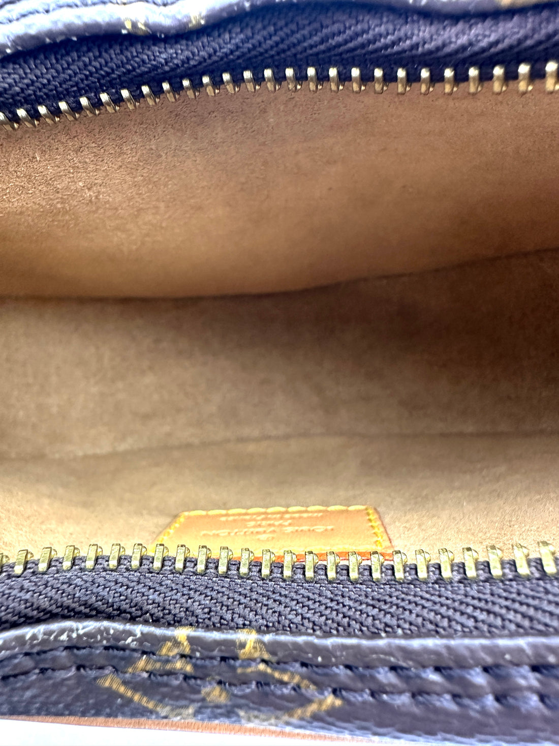 Louis Vuitton Loop Monogram Canvas Shoulder Bag LV2576