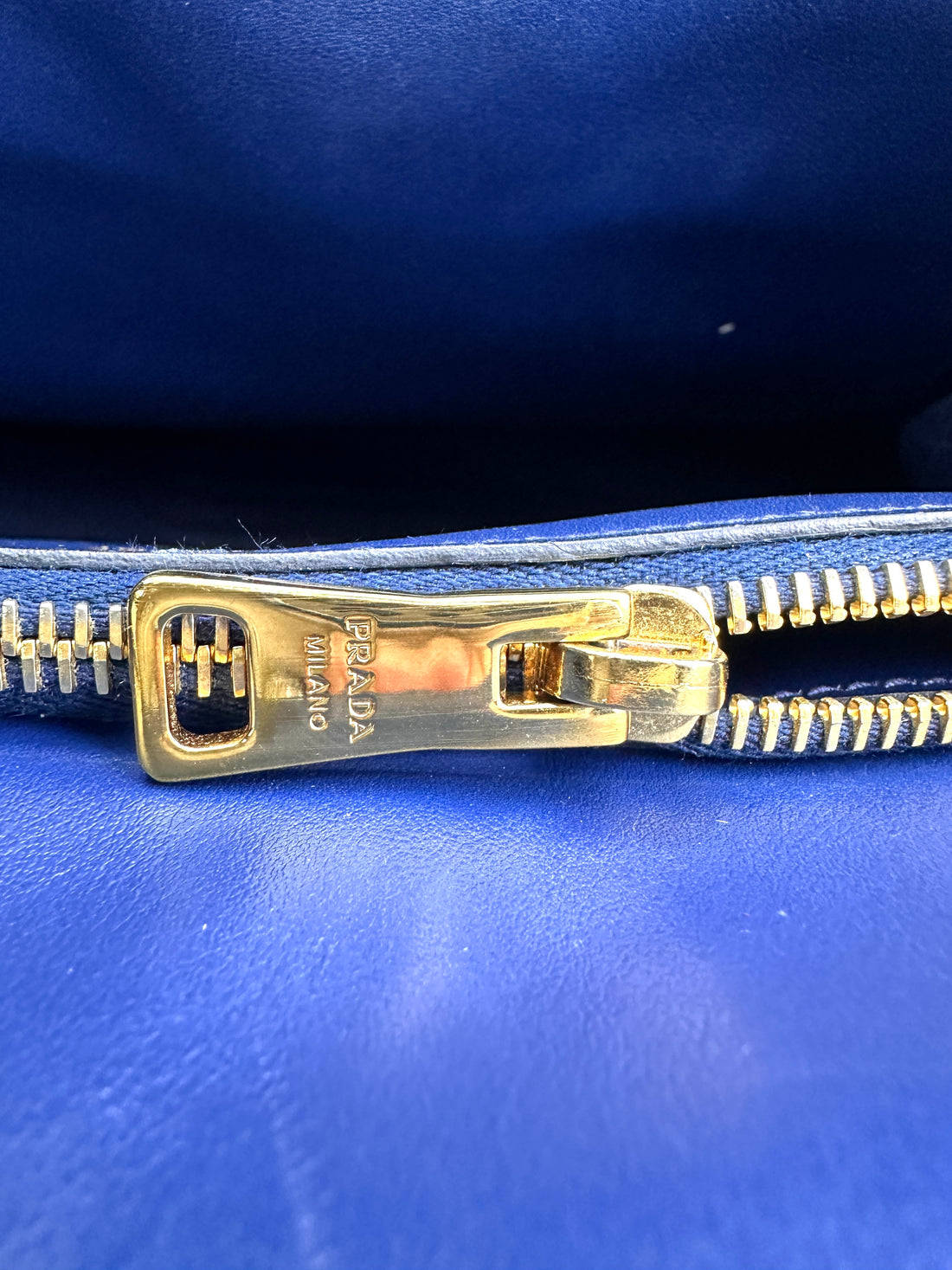 Prada Monochrome Blue Saffiano Lux Small Size Tote Handle Bag PR300