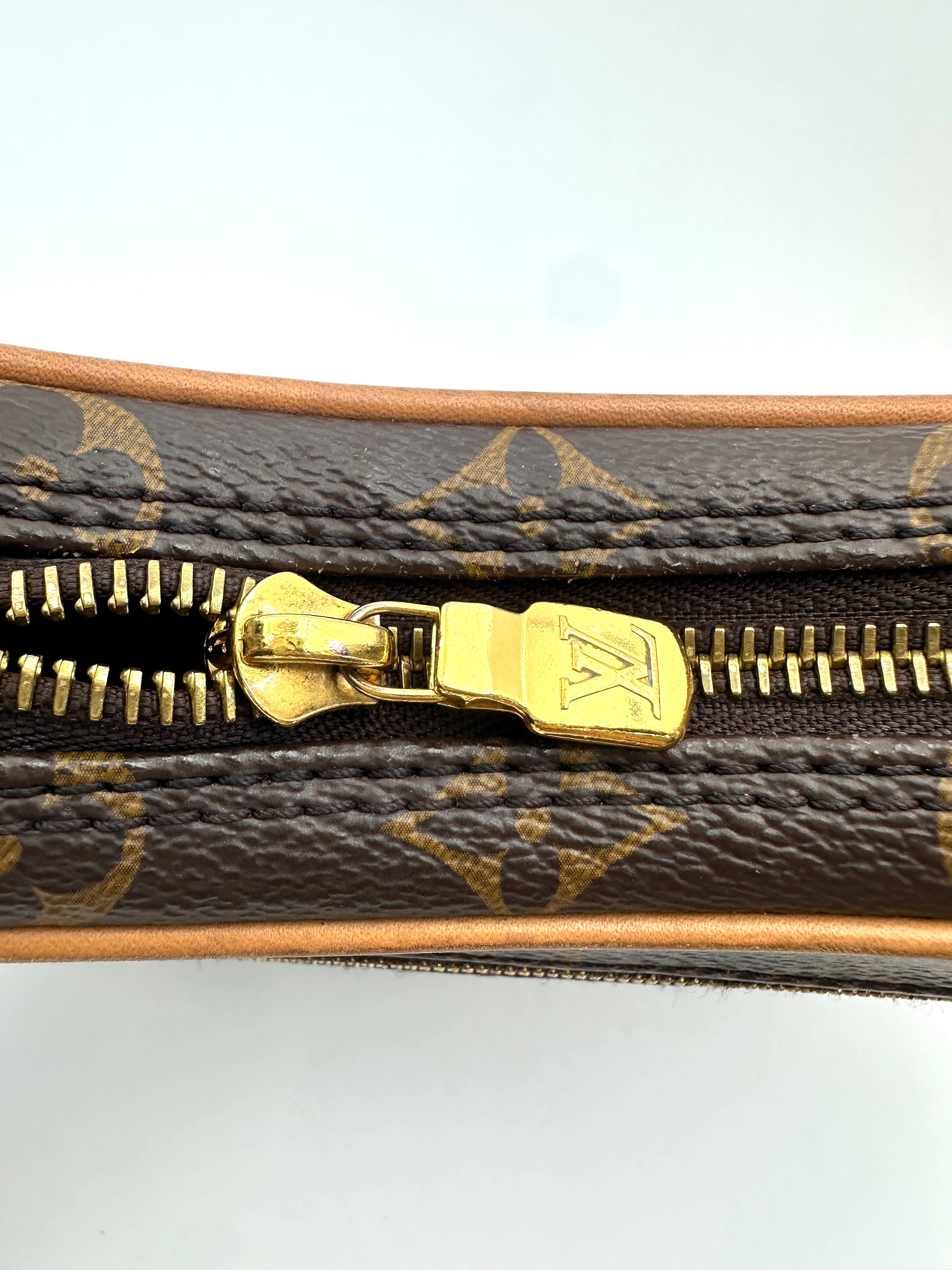 Louis Vuitton Loop Monogram Canvas Shoulder Bag LV2581