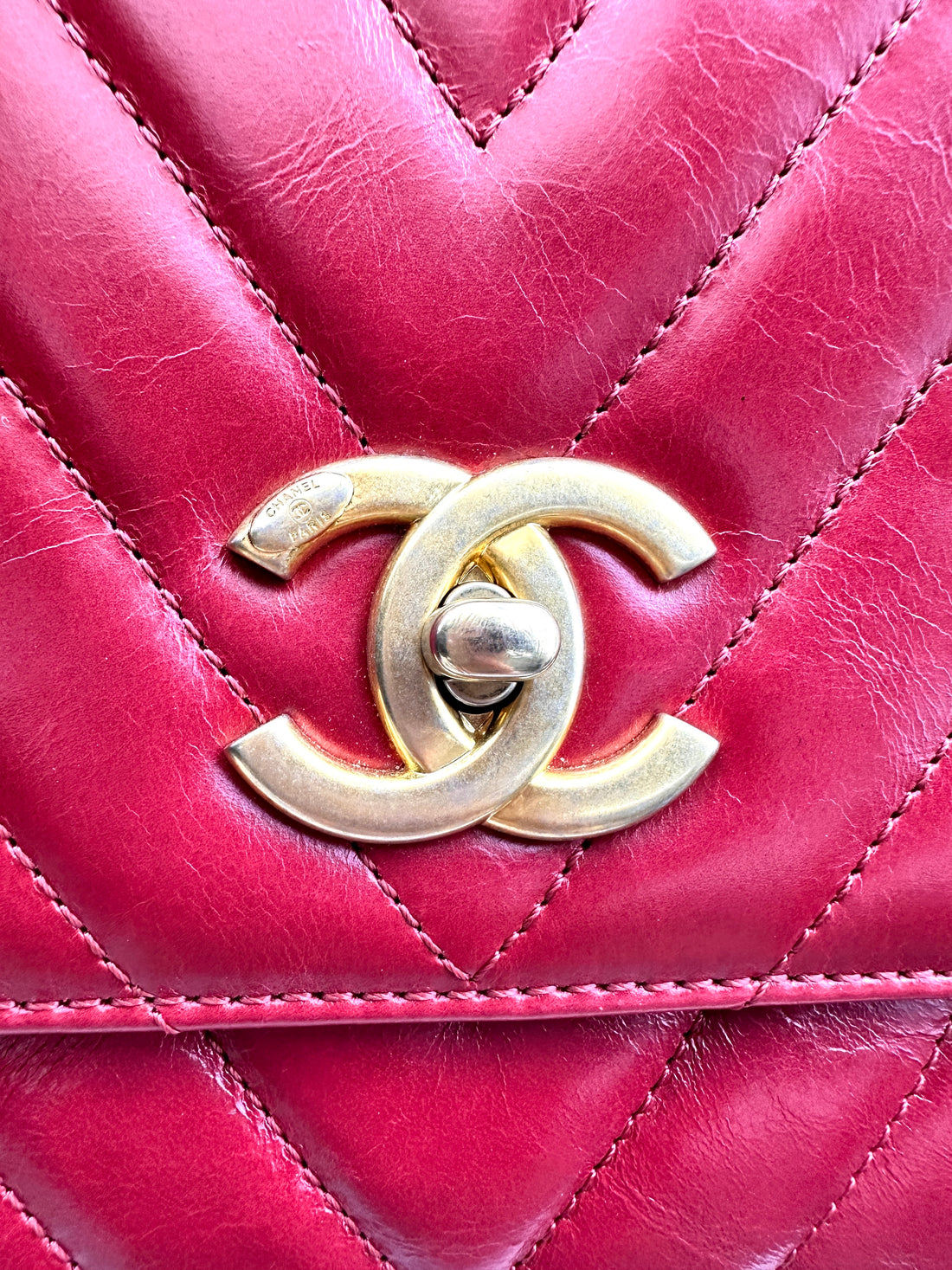 Chanel CoCo Handle Red Chevron Quilted Leather Handle Bag With Gold Buckle(24***94) CC1871