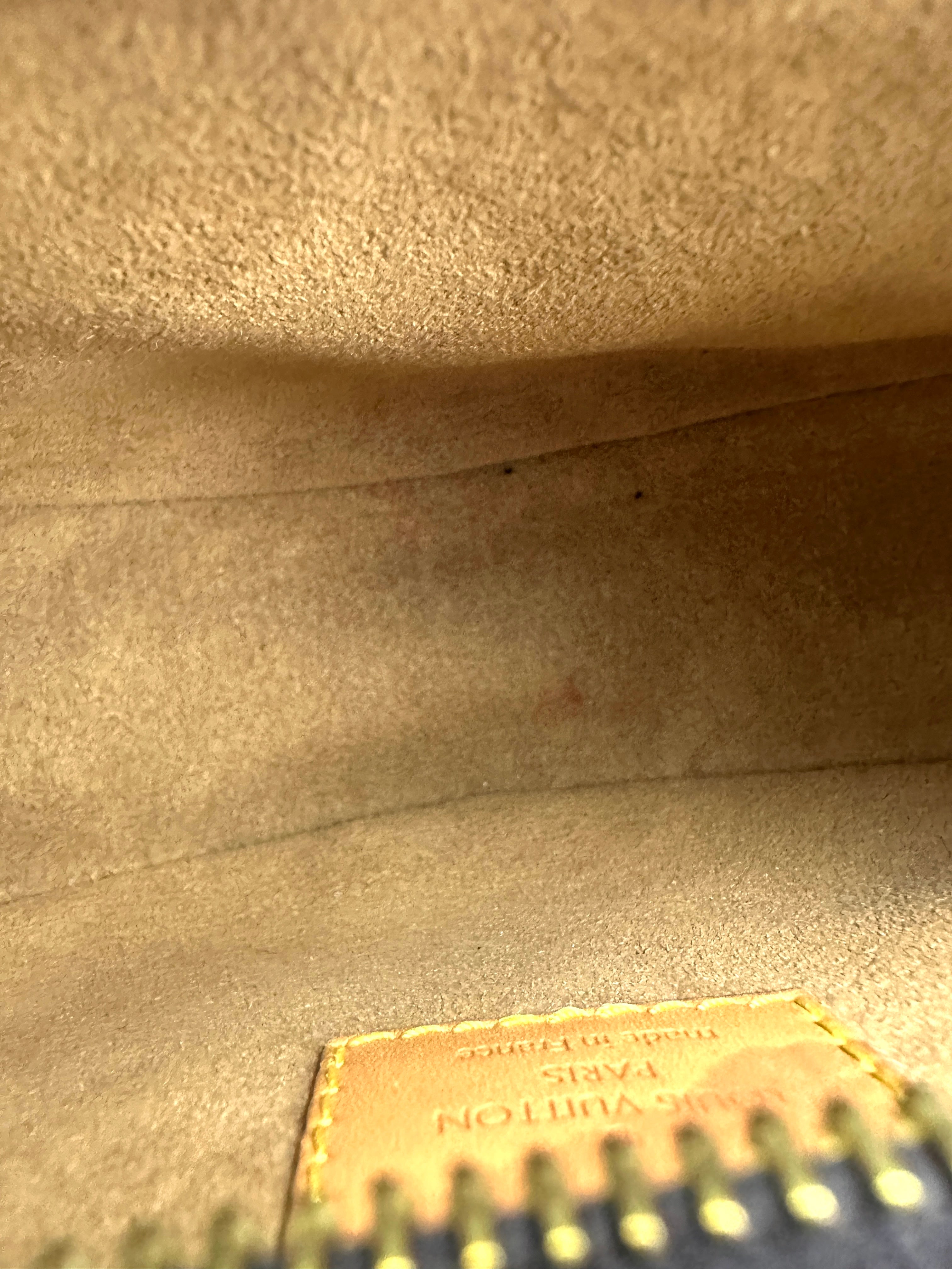 Louis Vuitton Loop Monogram Canvas Shoulder Bag LV2583