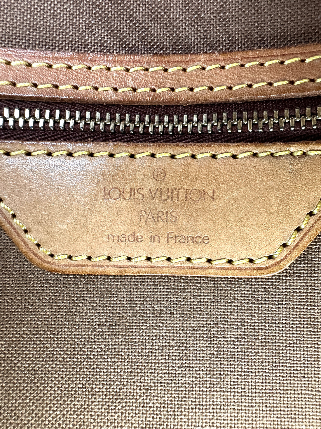 Louis Vuitton Sac Gibeciere Monogram Canvas Shoulder Bag LV2575