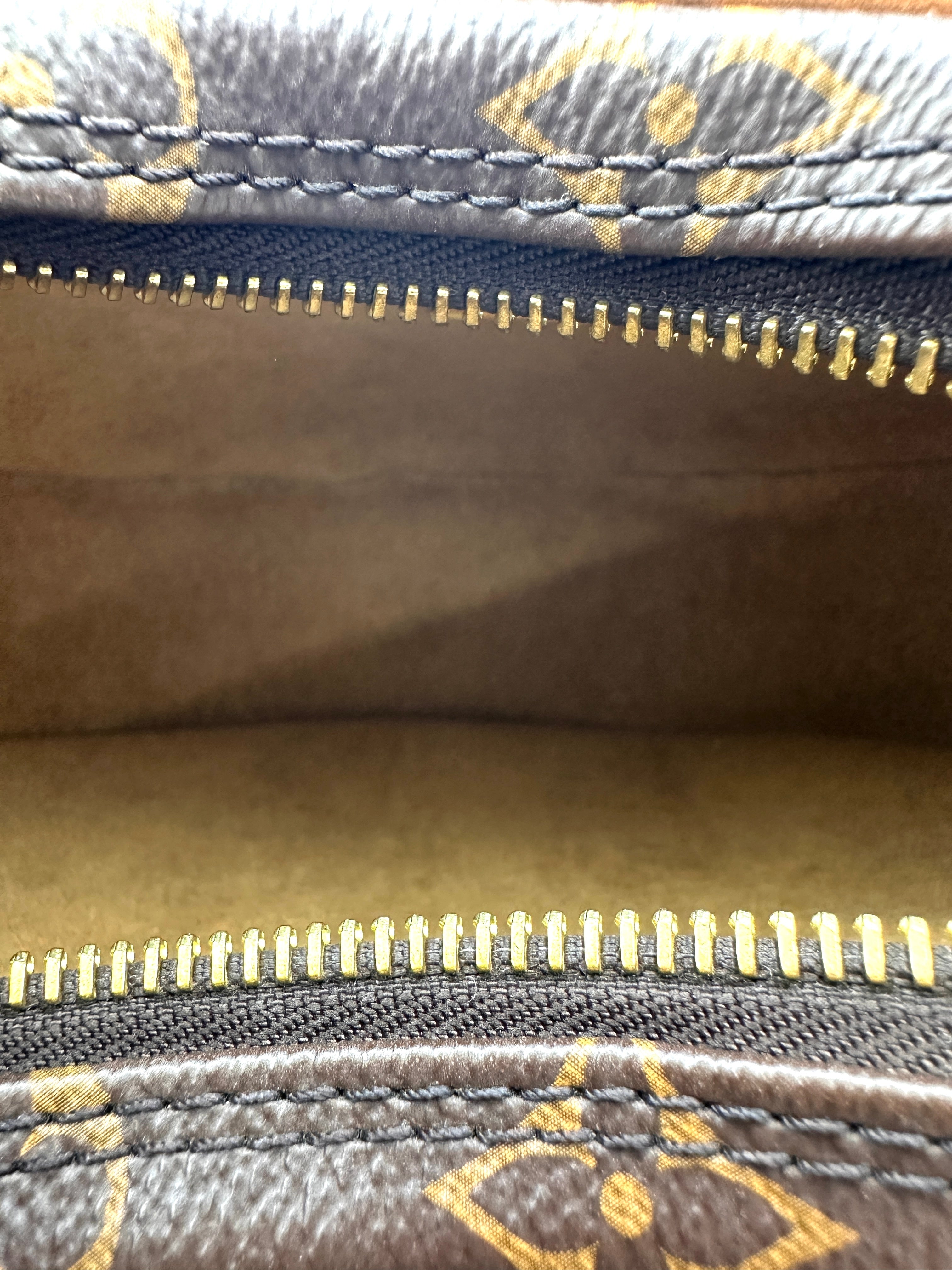 Louis Vuitton Loop Monogram Canvas Shoulder Bag LV2584