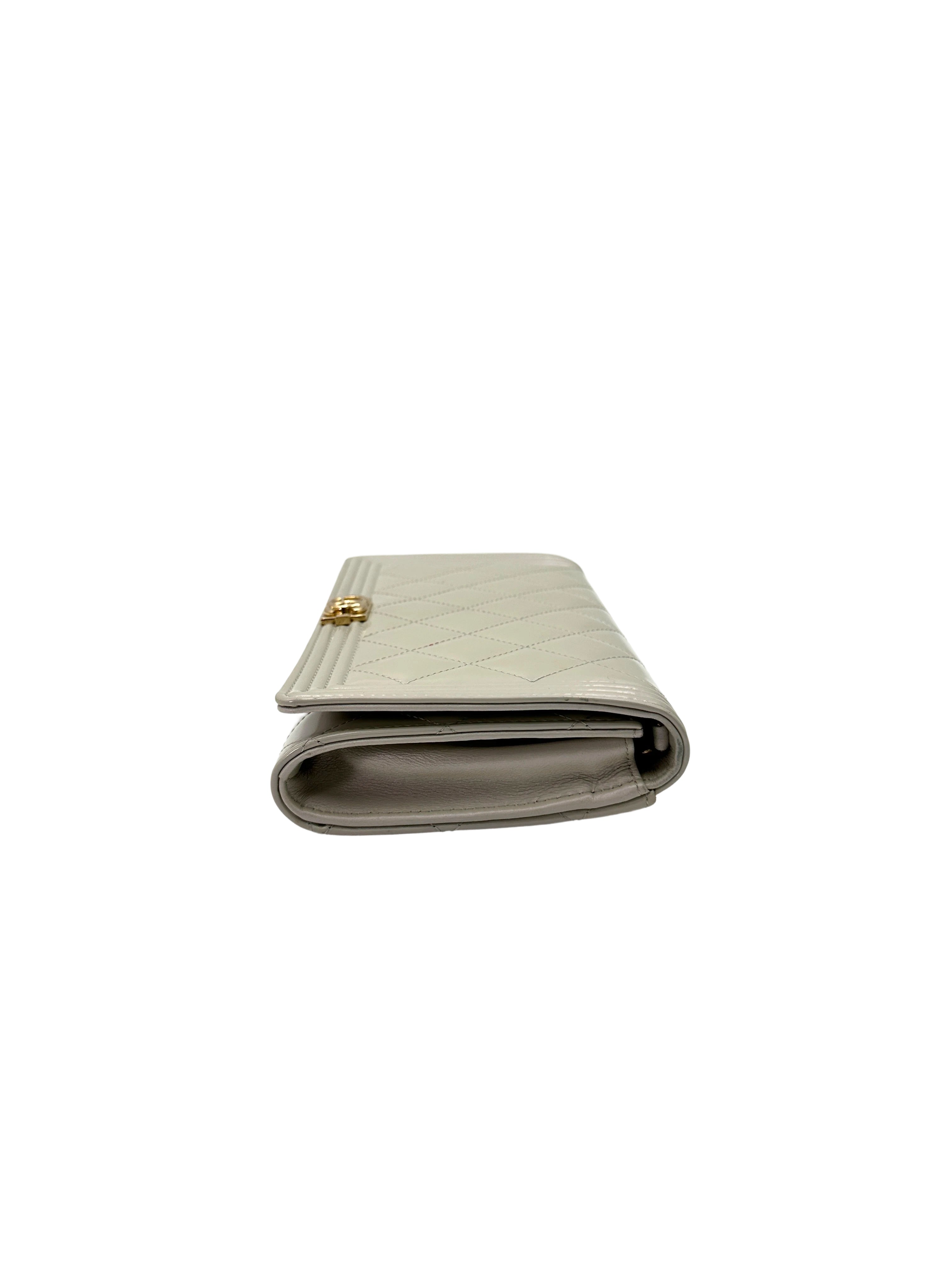 Chanel LeBoy White Quilted Leather Wallet On Chain With Gold Buckle(22***67) CC1877