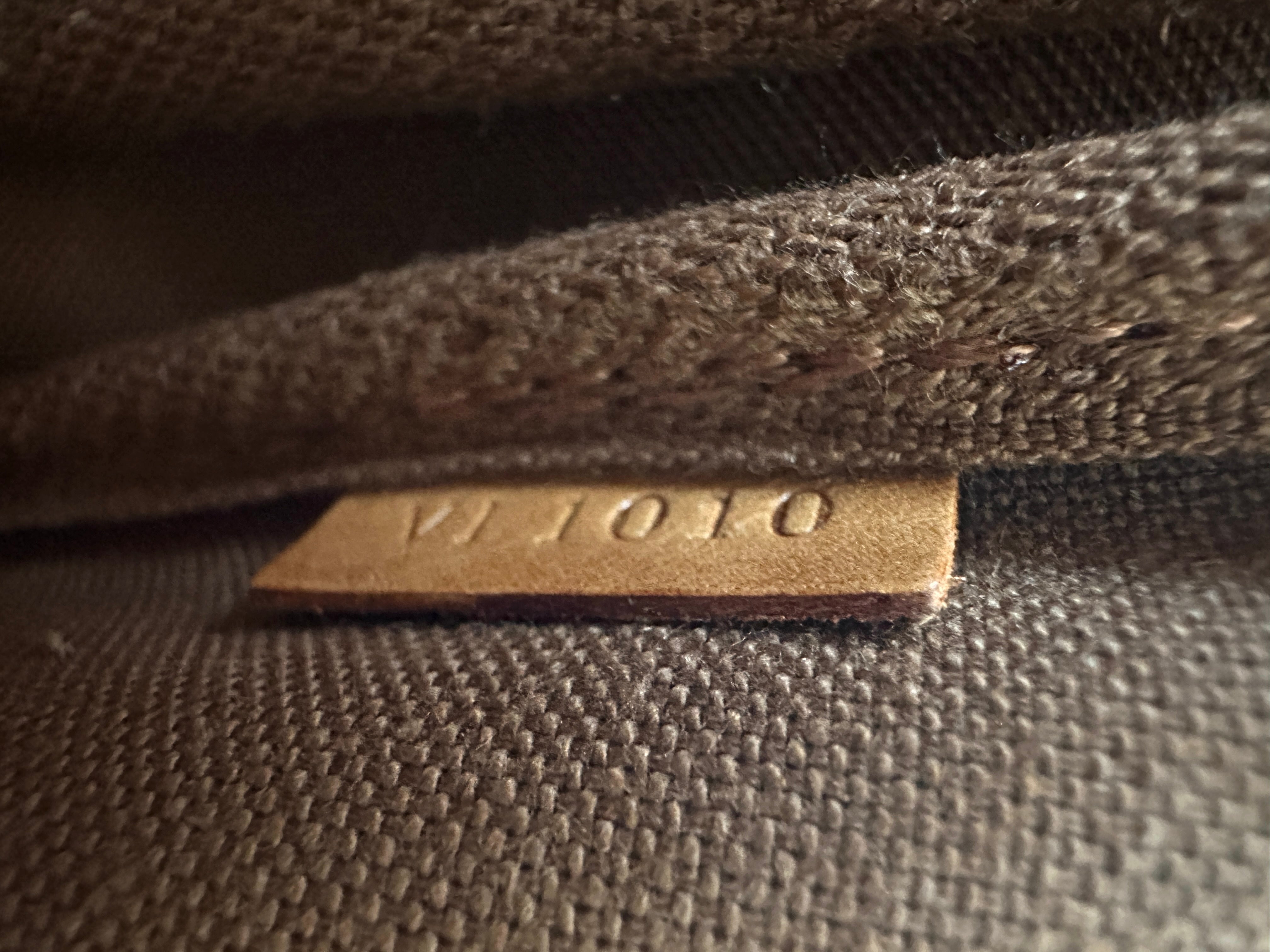Louis Vuitton Monogram Canvas Pochette Accessoires LV2598