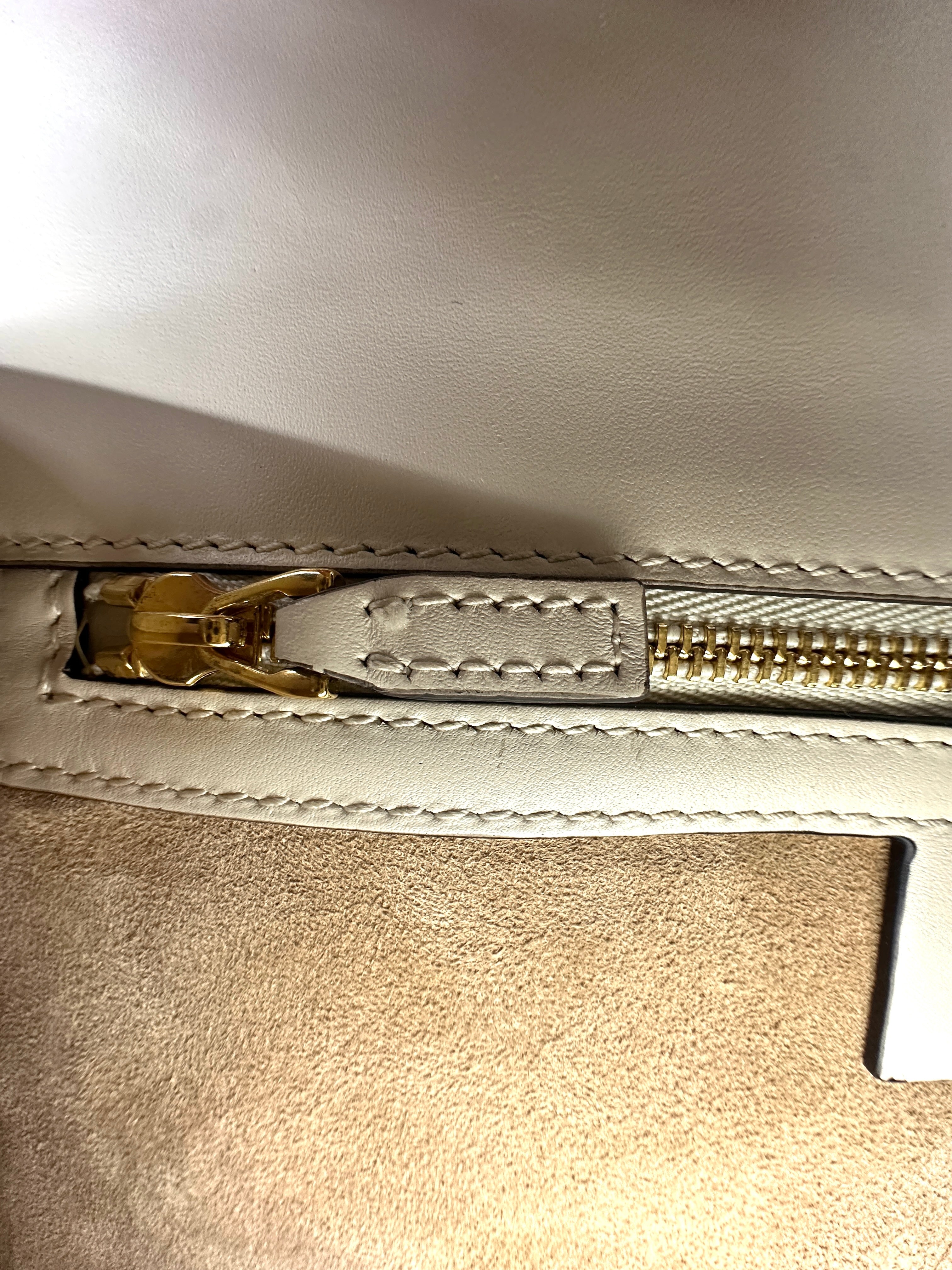 Gucci Sylvie White Leather Medium Size Shoulder Bag GG910