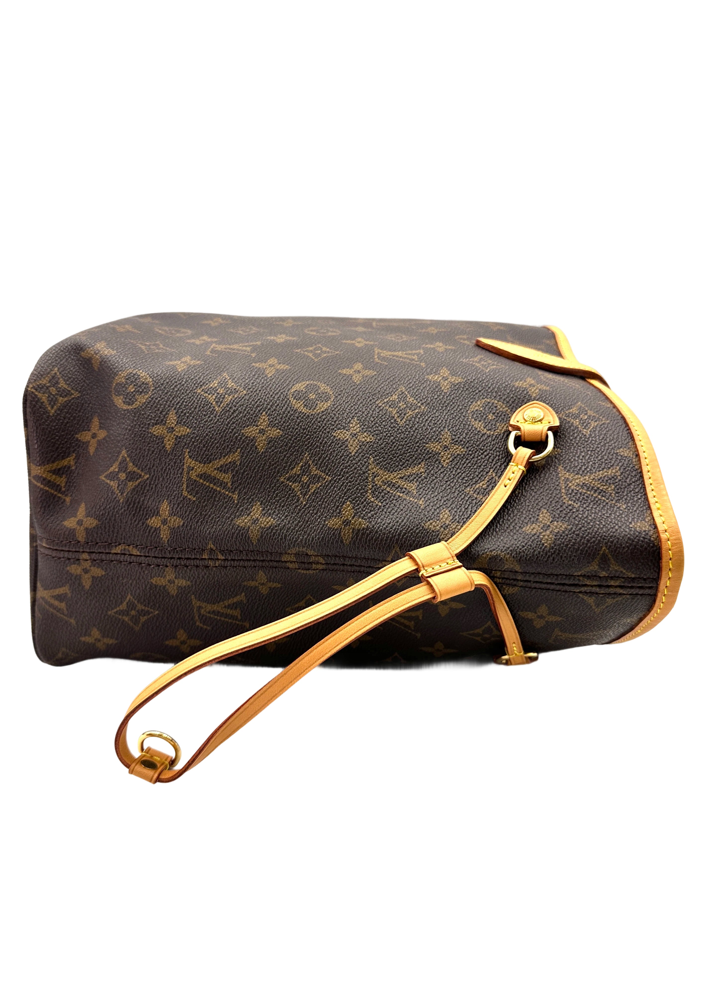 Louis Vuitton Neverfull Monogram Canvas Shoulder Bag LV2601