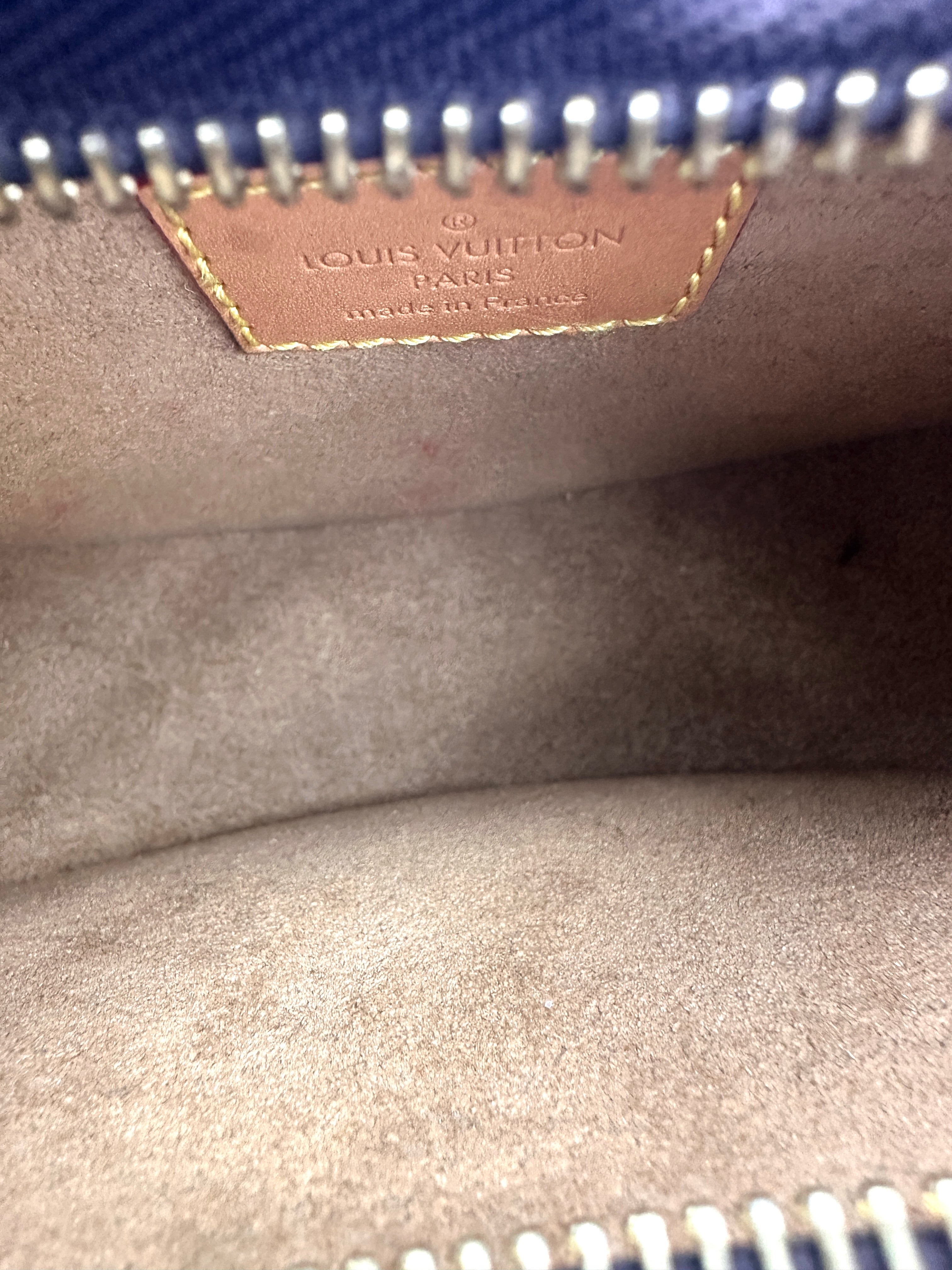 Louis Vuitton Loop Monogram Canvas Shoulder Bag LV2592