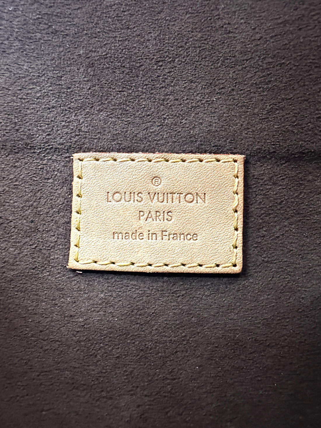 Louis Vuitton Monogram Canvas Pochette Metis LV2596
