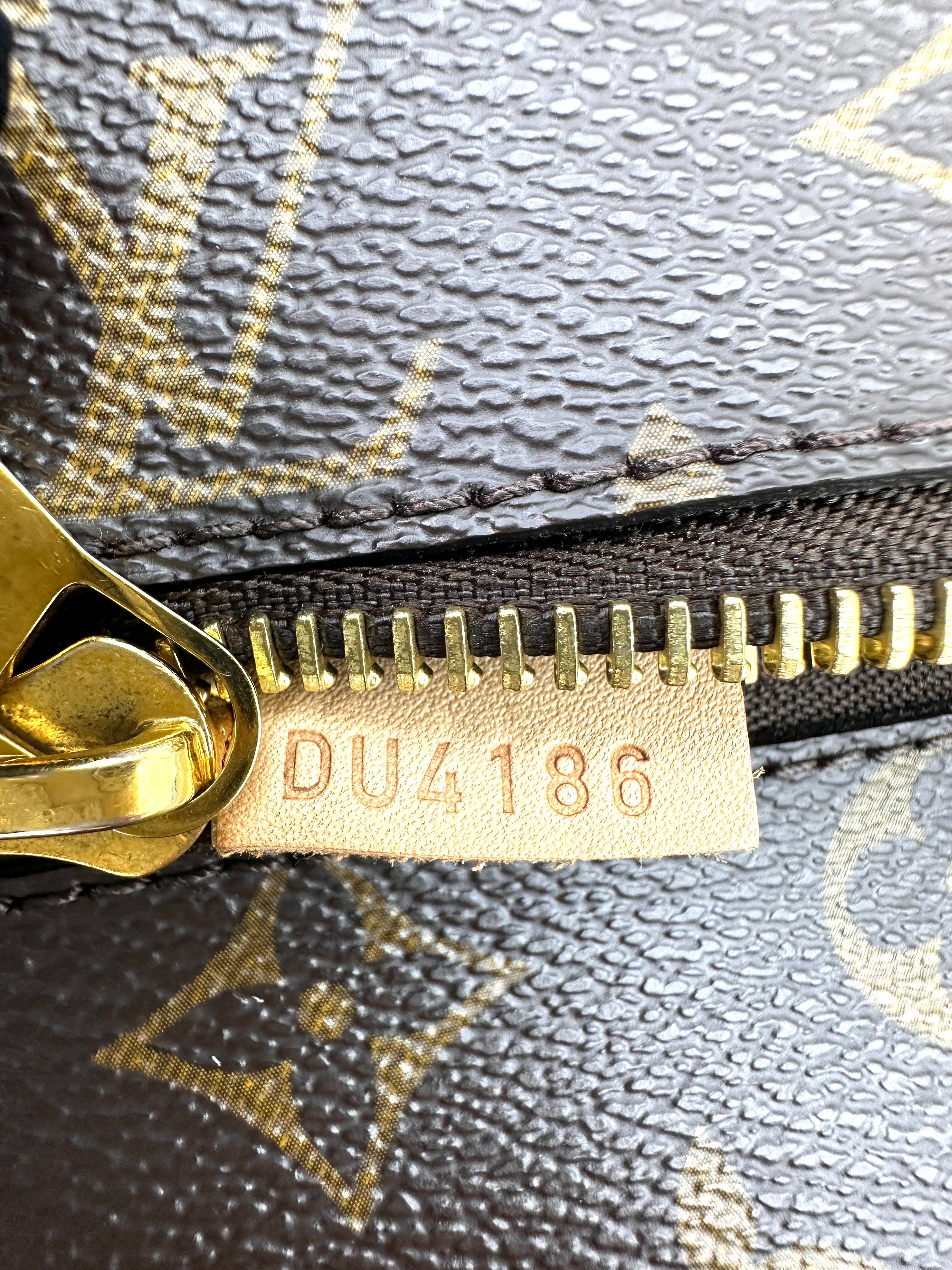 Louis Vuitton Monogram Canvas Pochette Metis LV2596