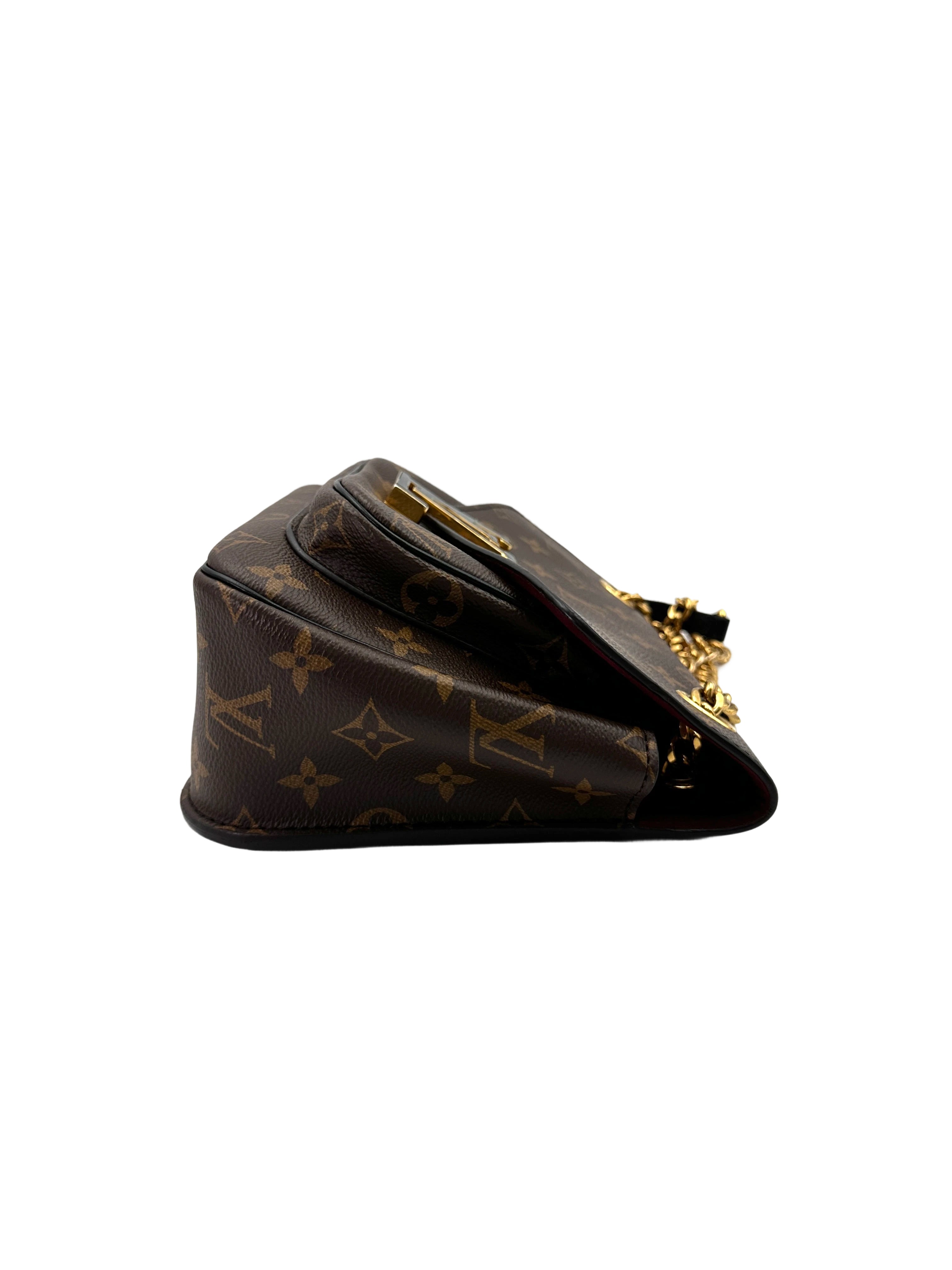 Louis Vuitton Passy Monogram Canvas Chain Shoulder Bag LV2595