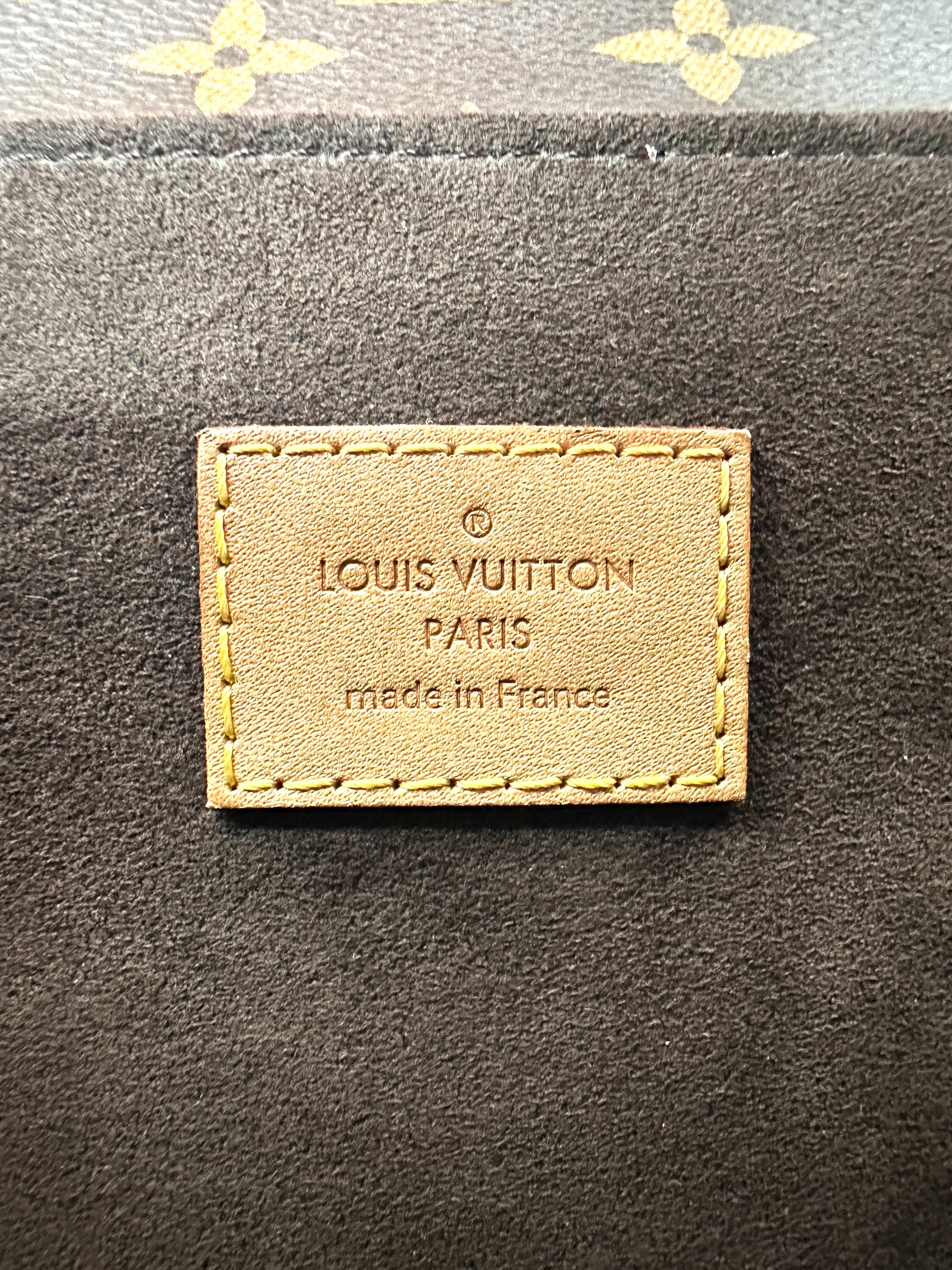 Louis Vuitton Monogram Canvas Pochette Metis LV2594