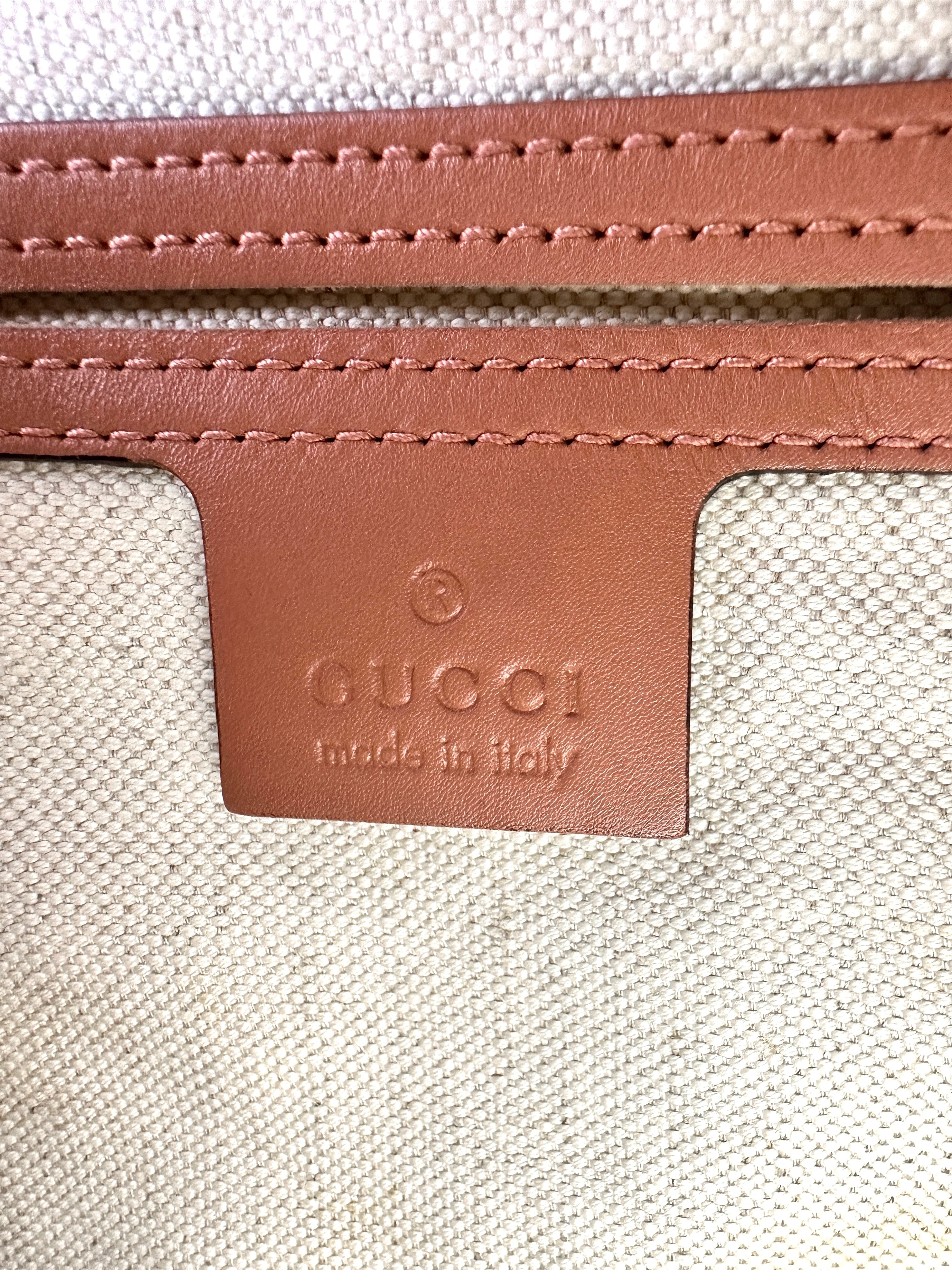 Gucci GG Supreme Canvas Boston Handle Bag GG911