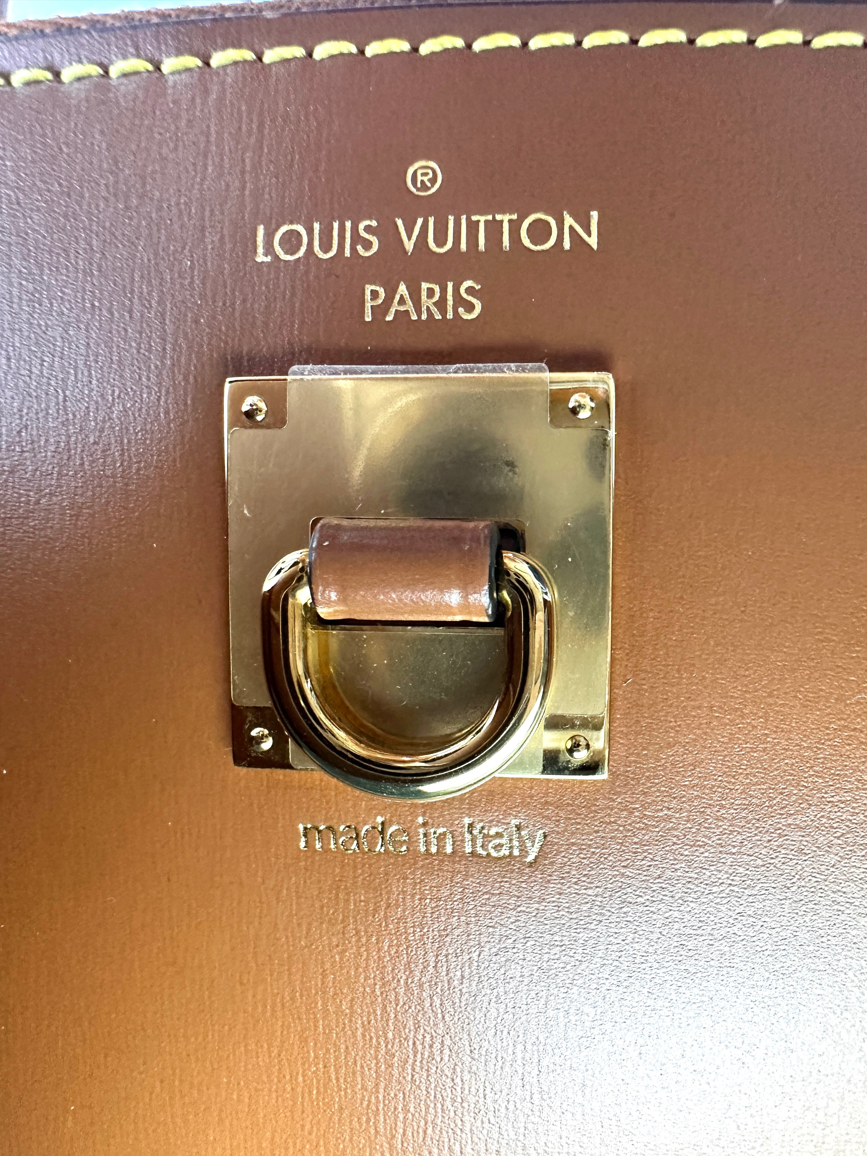Louis Vuitton City Steamer Black/White Grained Leather Handle Bag LV2608