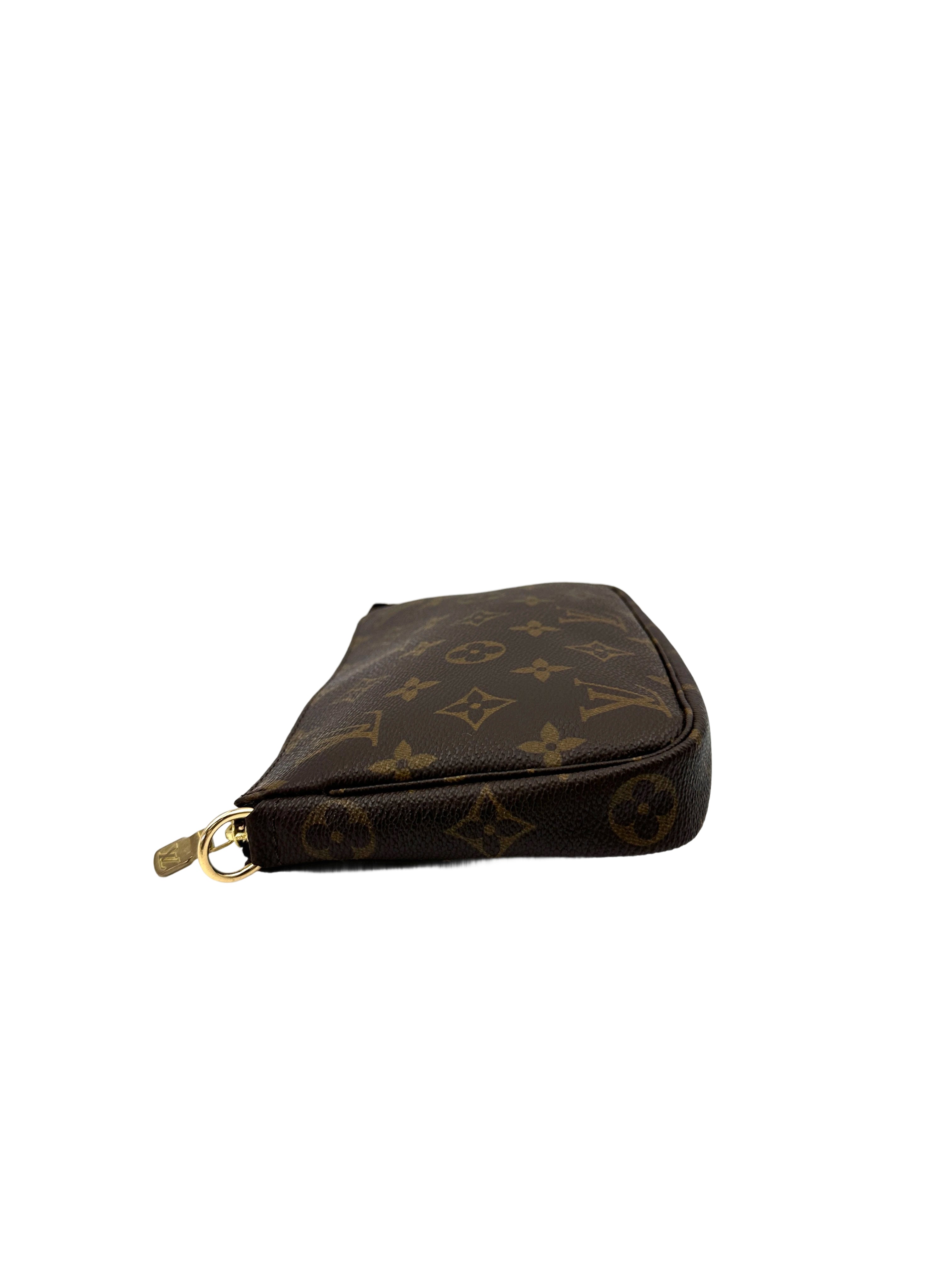 Louis Vuitton Monogram Canvas Pochette Accessoires LV2605