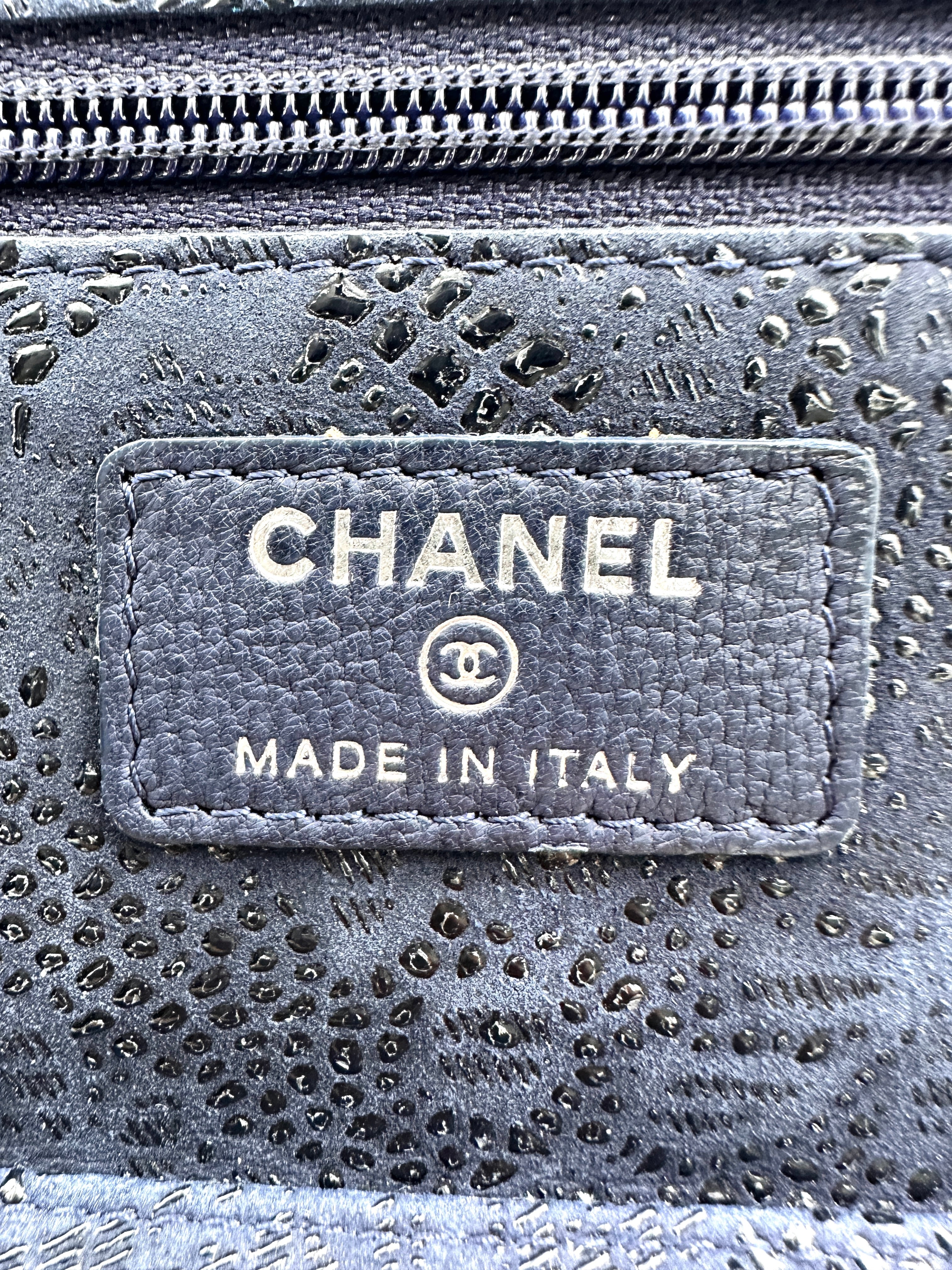 Chanel Navy Lace Embossed Leather Wallet On Chain(18***94) CC1881