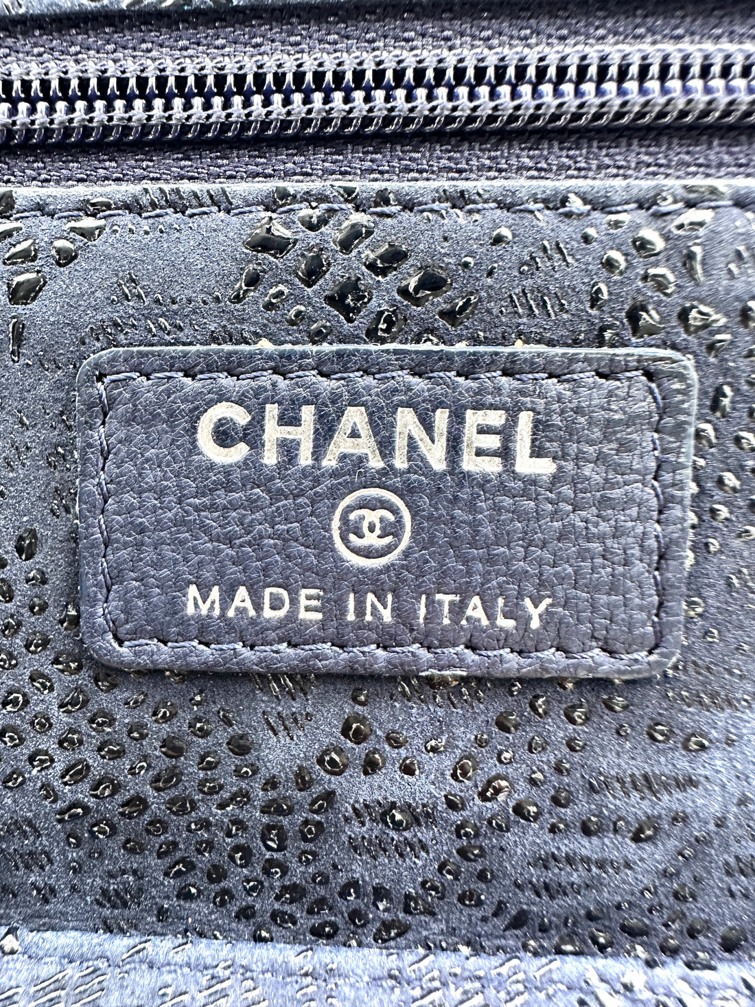 Chanel Navy Lace Embossed Leather Wallet On Chain(18***94) CC1881