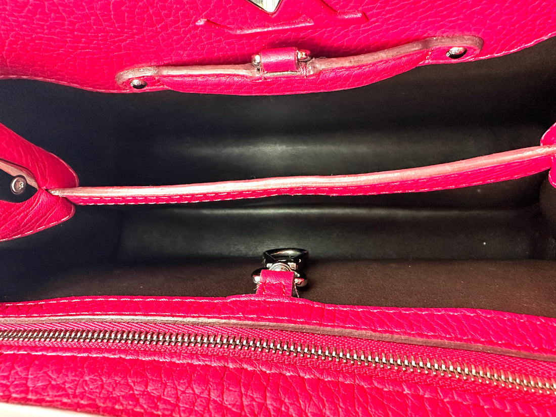 Louis Vuitton Capucines Red Leather Handle Bag LV2607