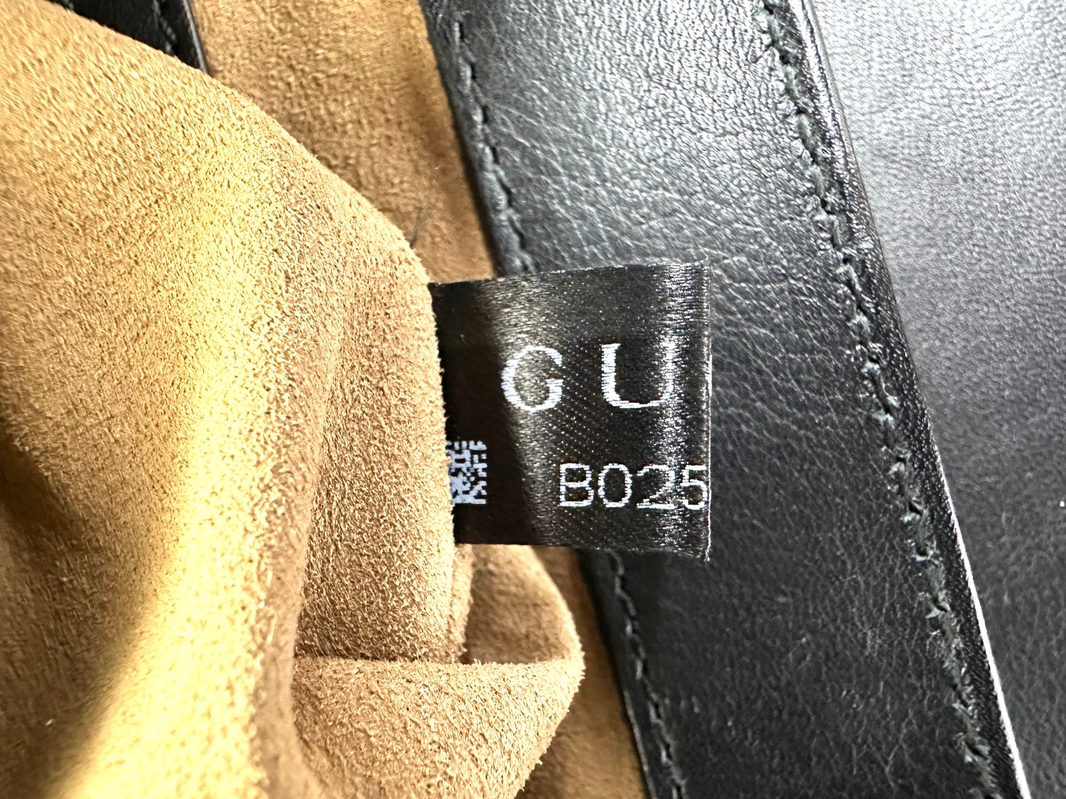 Gucci Padlock GG Supreme Top Handle Bag GG912