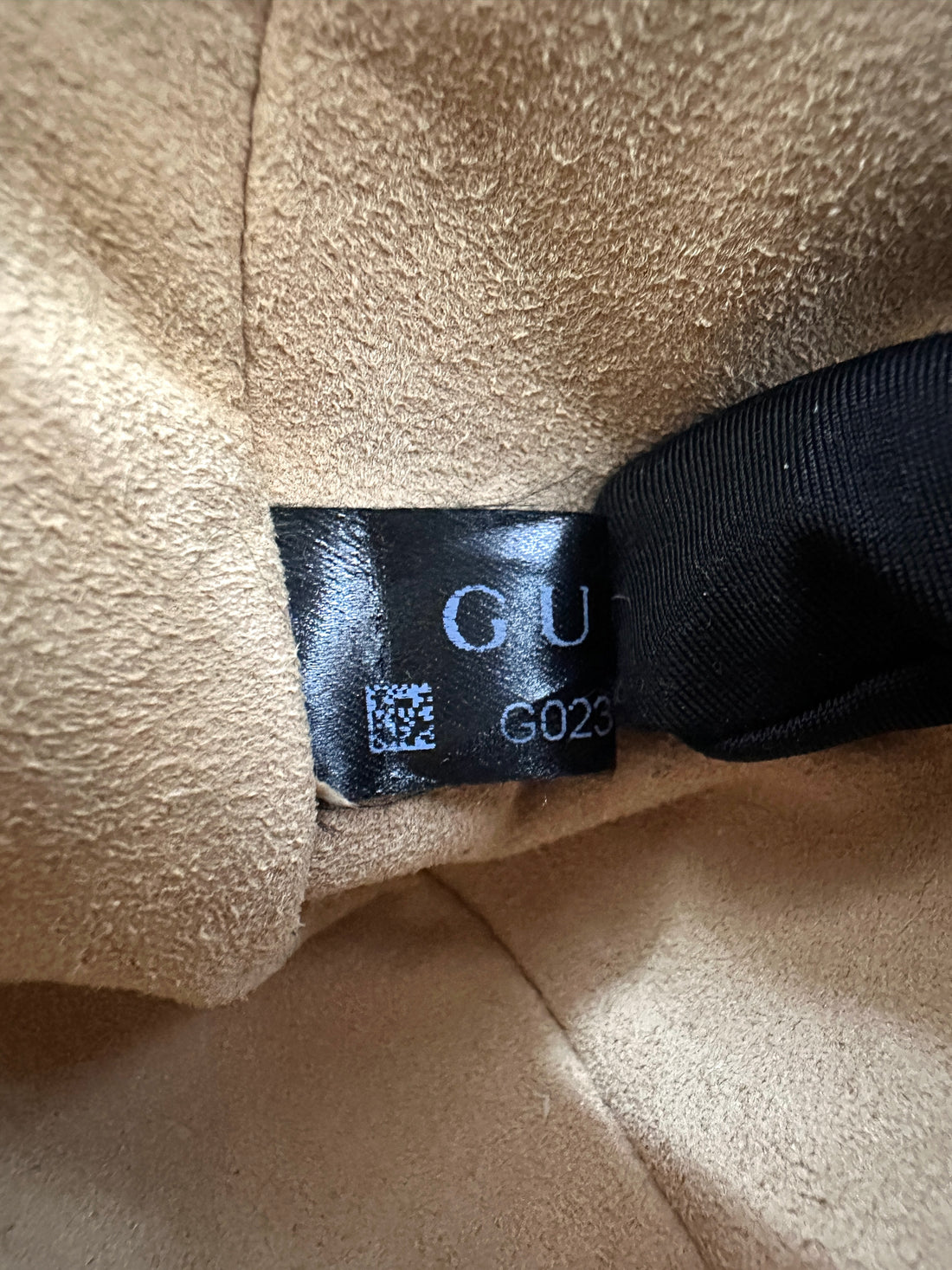Gucci GG Marmont Black Matelasse Leather Camera Bag GG924