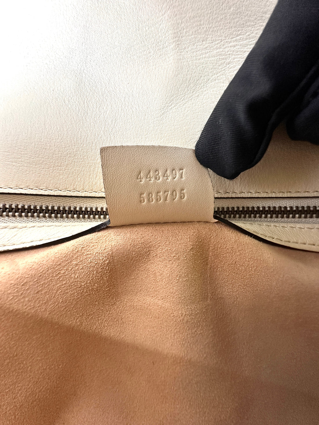 Gucci GG Marmont White Matelasse Leather Shoulder Bag GG920