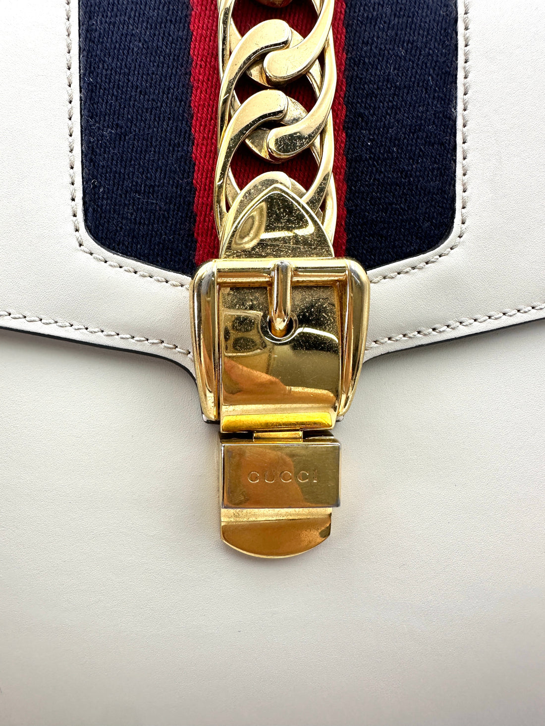 Gucci Sylvie White Leather Shoulder Bag GG915