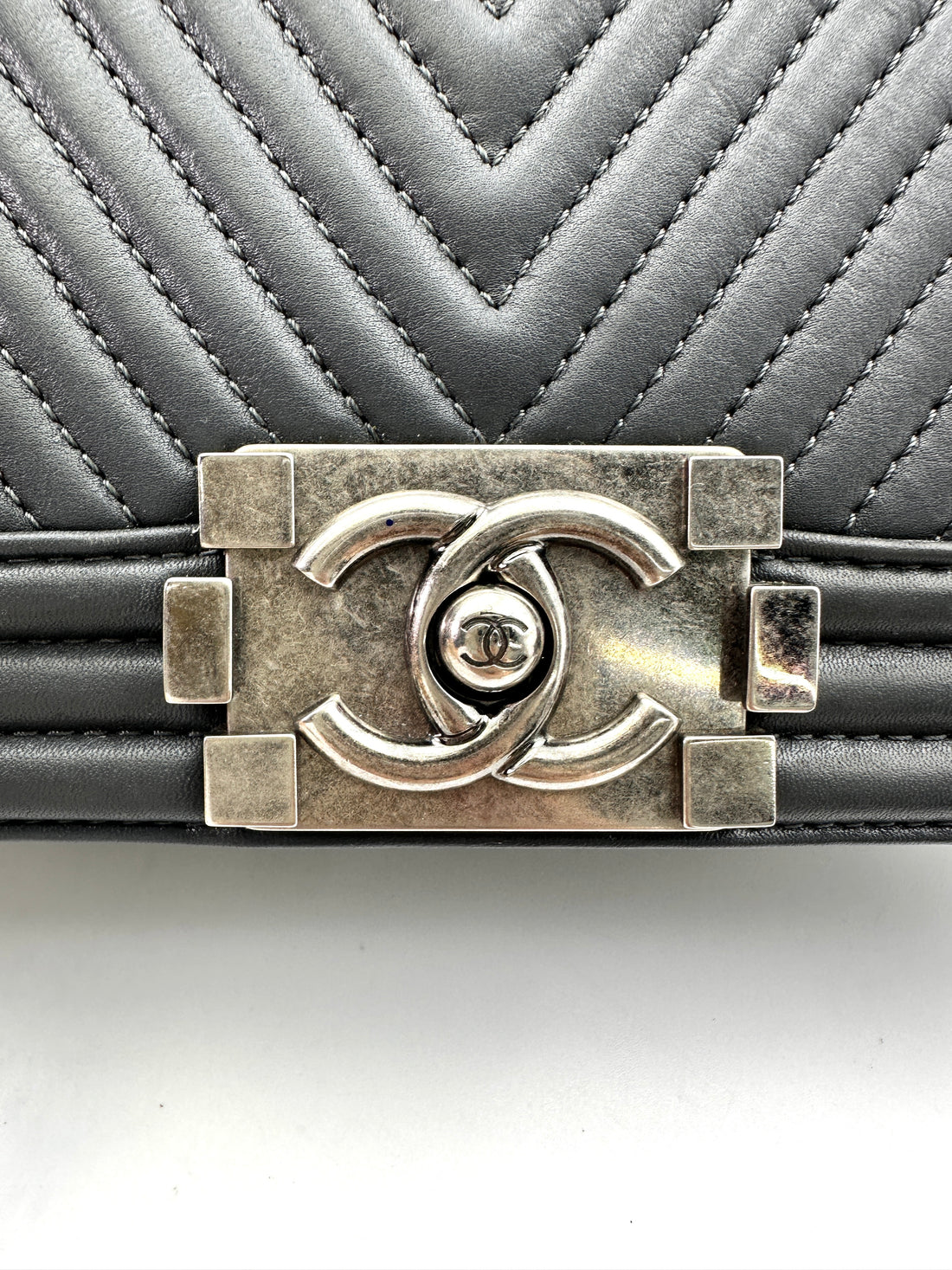 Chanel LeBoy Grey Chevron Quilted Leather Flap Bag With Silver Buckle(19***70) CC1897