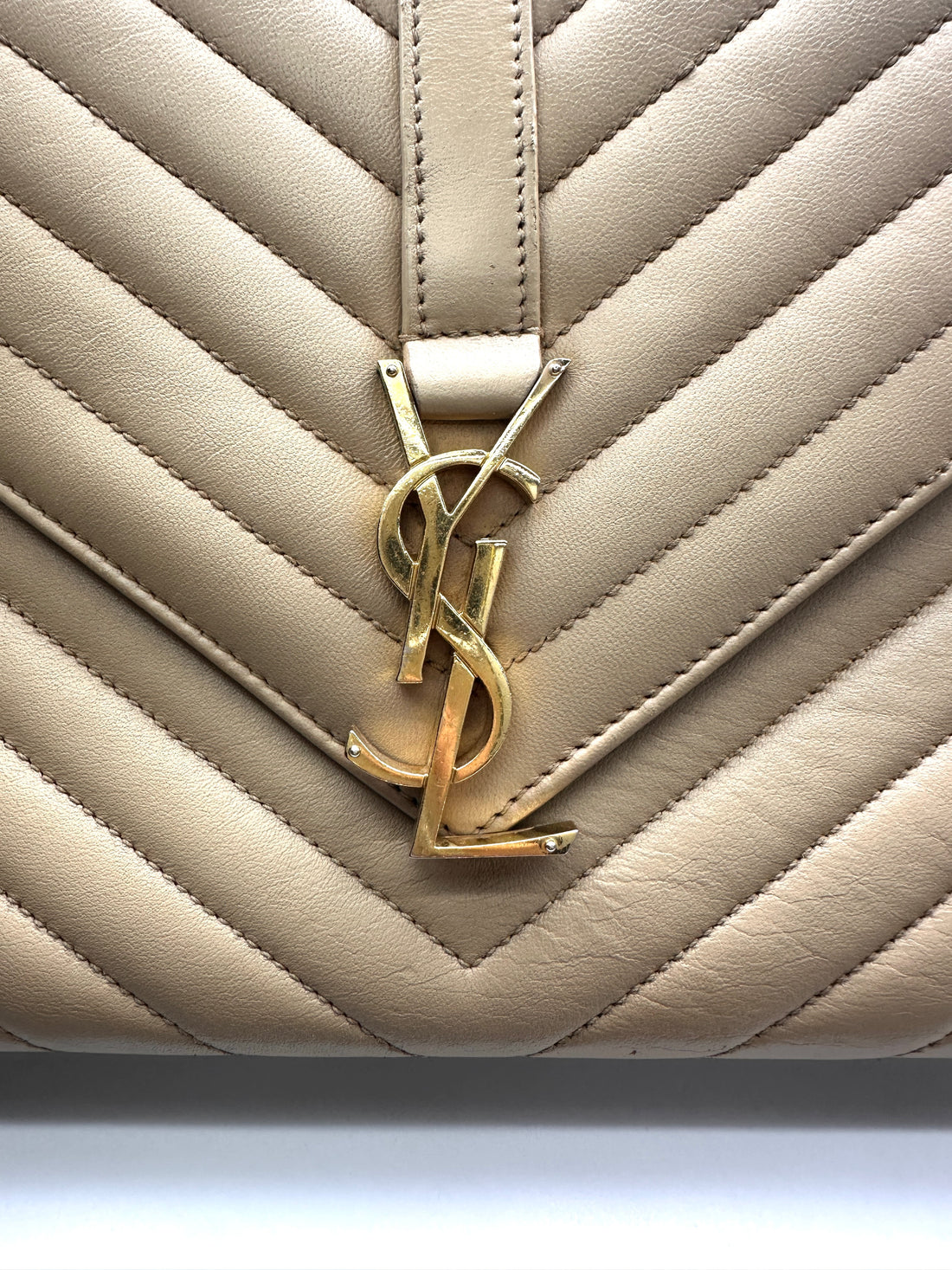 Saint Laurent Envelope Beige Chevron Quilted Leather Shoulder Bag SL199