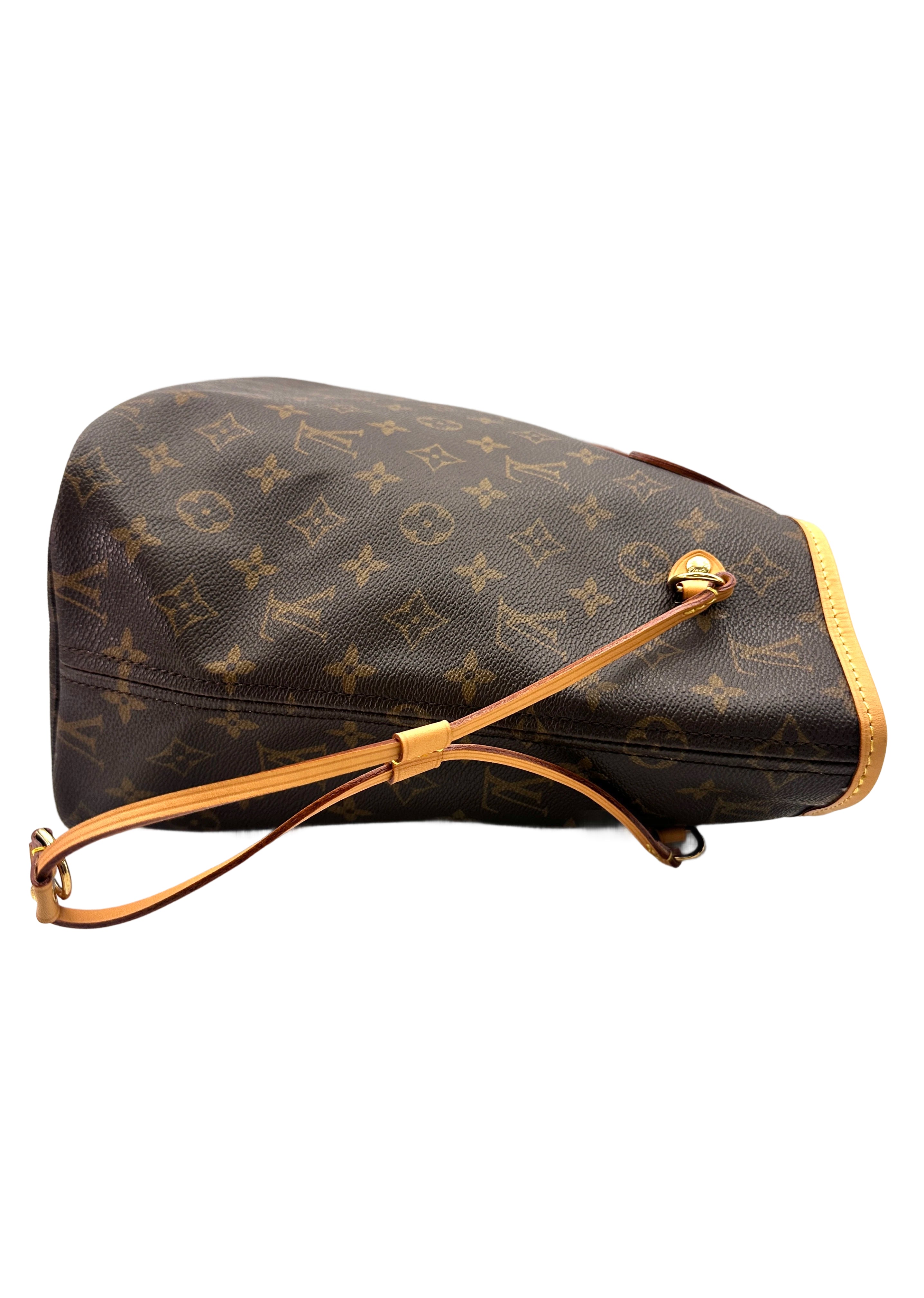 Louis Vuitton Neverfull Monogram Canvas Shoulder Bag LV2631