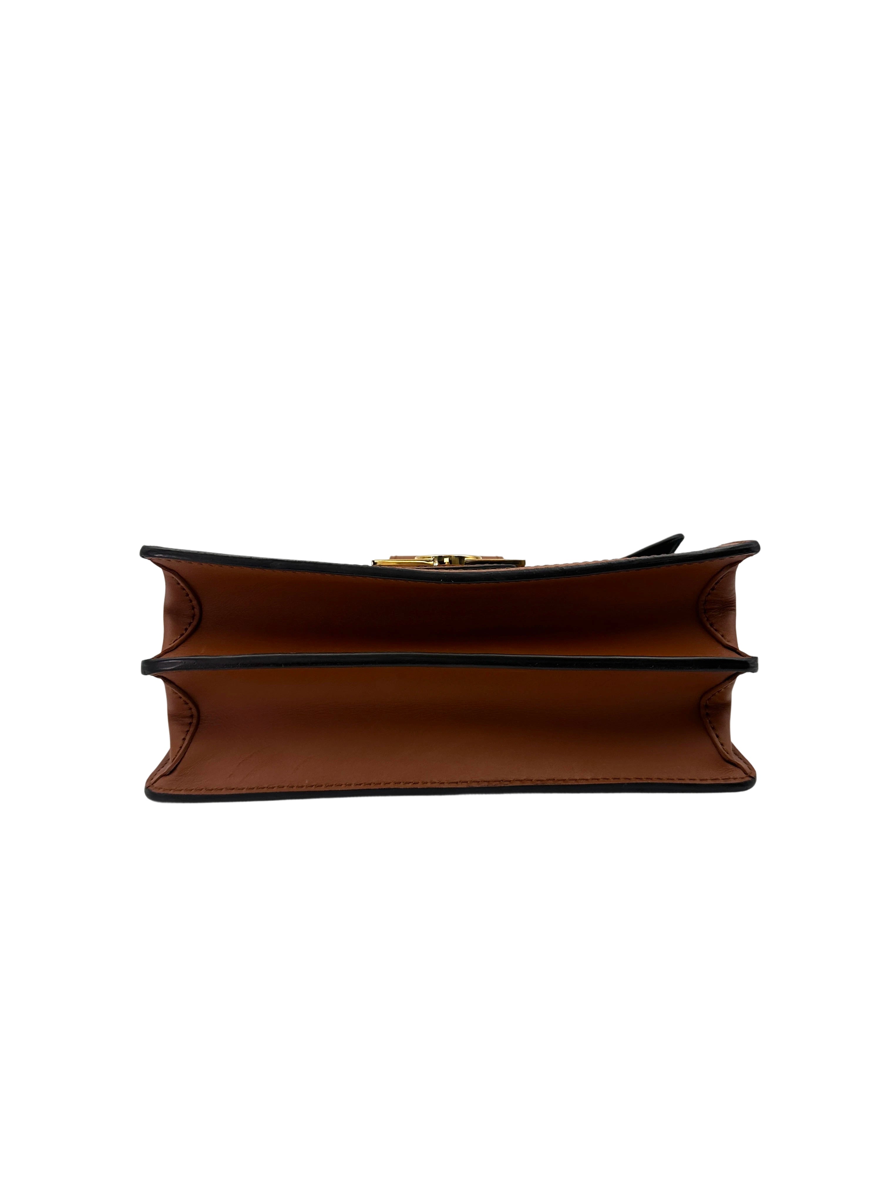 Louis Vuitton Dauphine MM Monogram Canvas Shoulder Bag LV2643