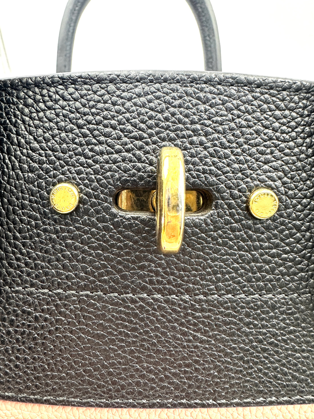 Louis Vuitton City Steamer PM Black/Pink Grained Leather Handle Bag LV2642